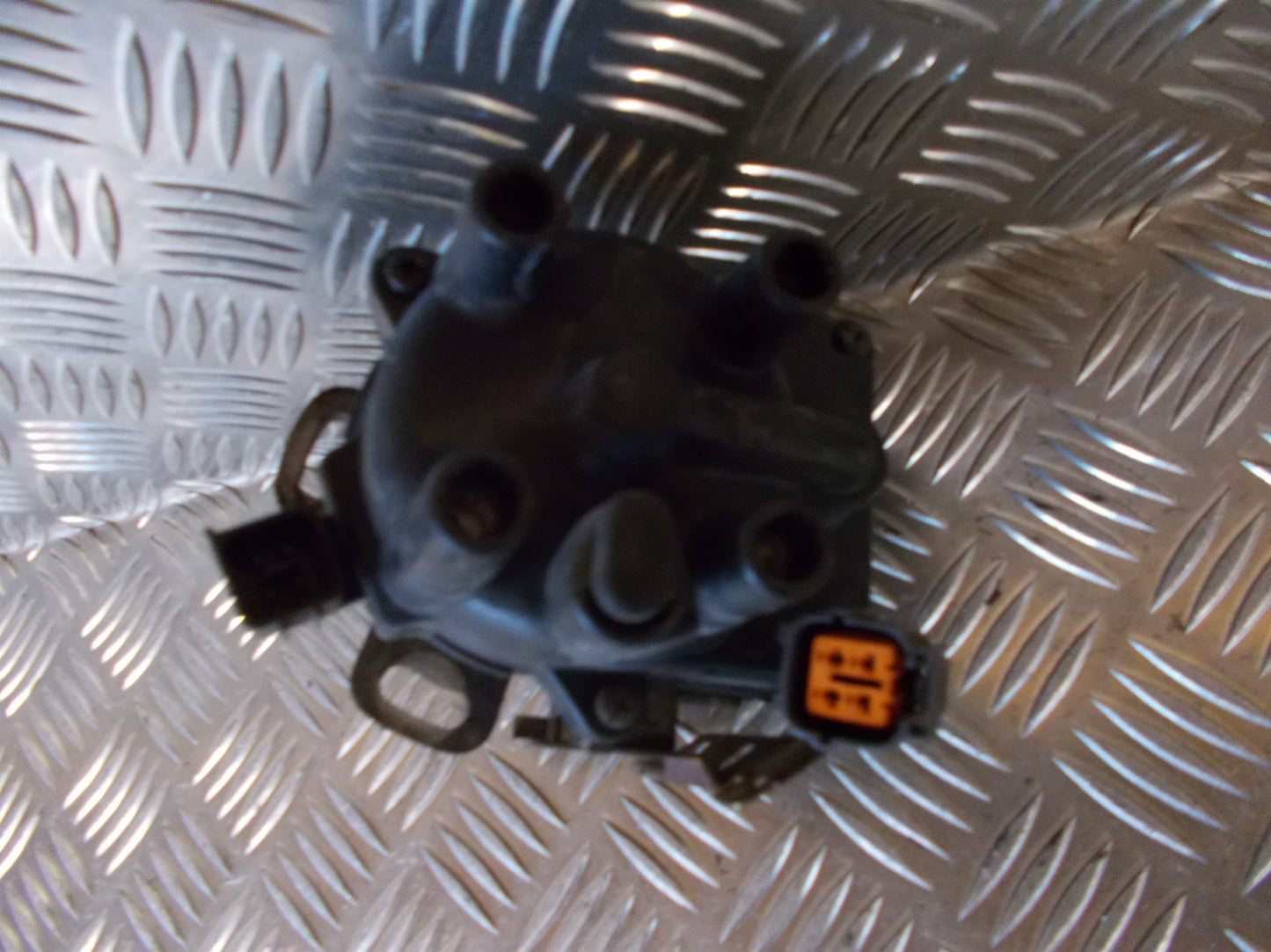 Mazda 121 DB12 Strømfordeler El Med OEM Nr. D4T8902 Fra Mazda Ophugger