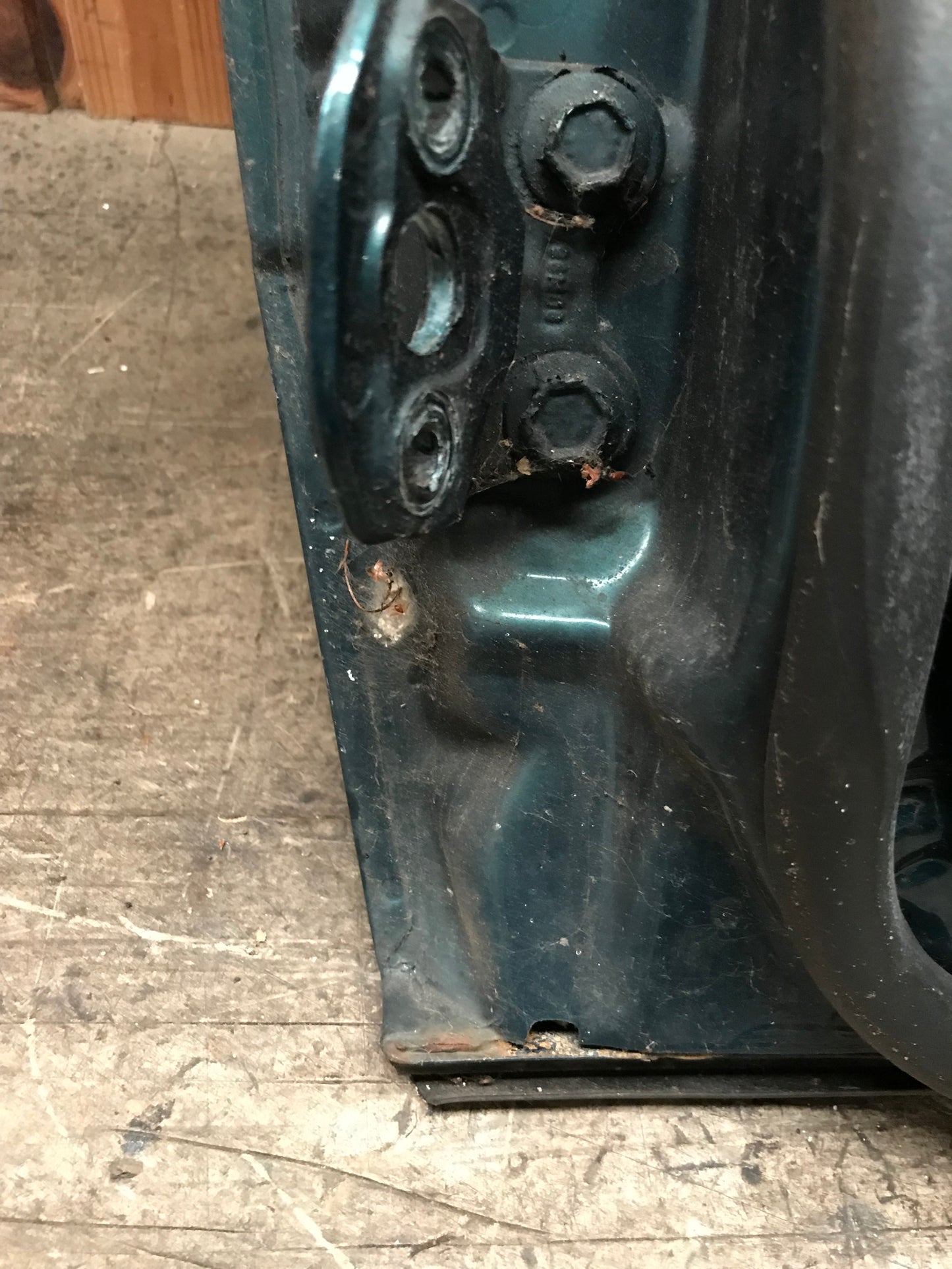 Mercedes E W210 Fordør H Med OEM Nr. Ophugger Fra Mercedes Ophugger