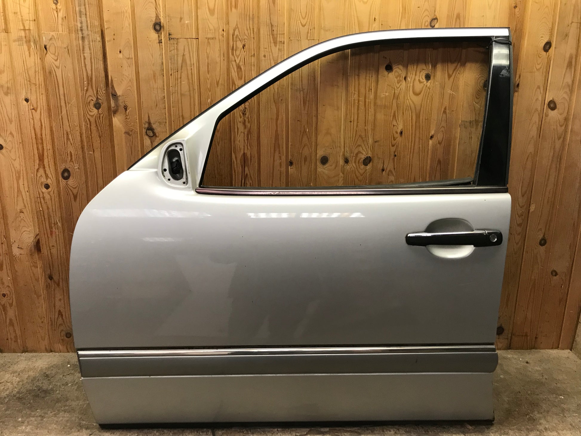 Mercedes E W210 Fordør V Med OEM Nr. Ophugger Fra Mercedes Ophugger