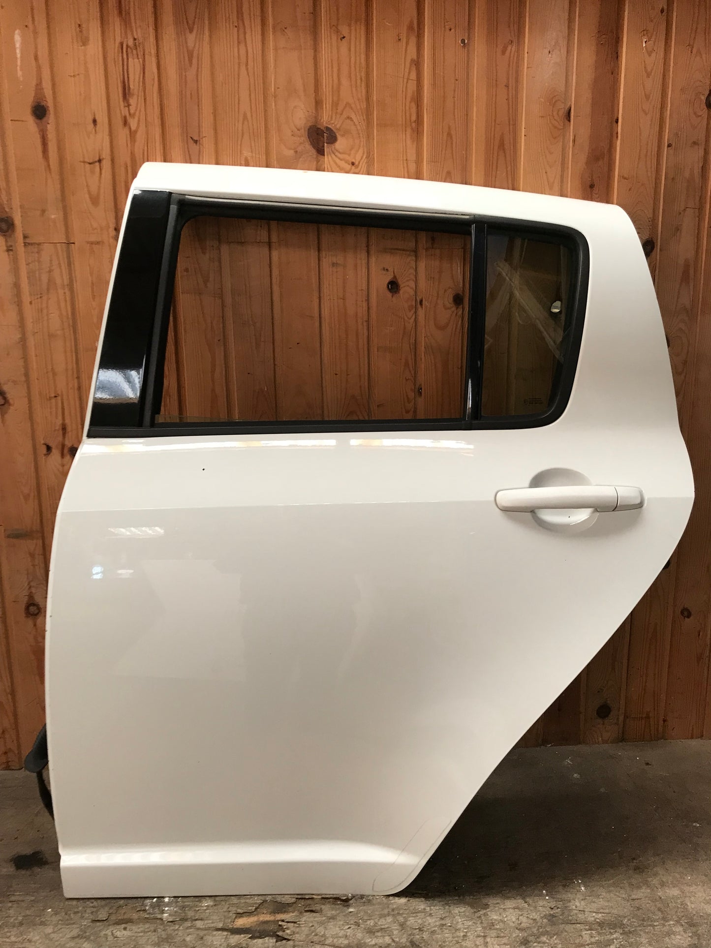 Suzuki Swift Bagdør V Med OEM Nr. 6800462J00 Fra Suzuki Ophugger