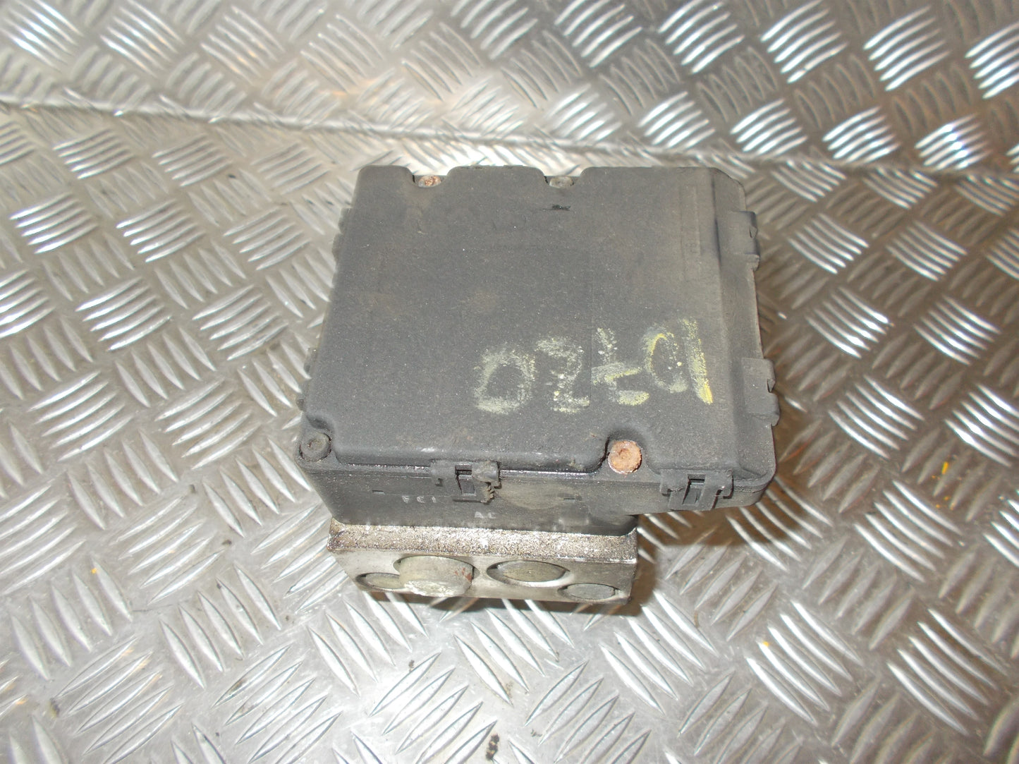 Hyundai H1 ABS Pumpe Med OEM Nr. 9562047500 Fra Hyundai Ophugger