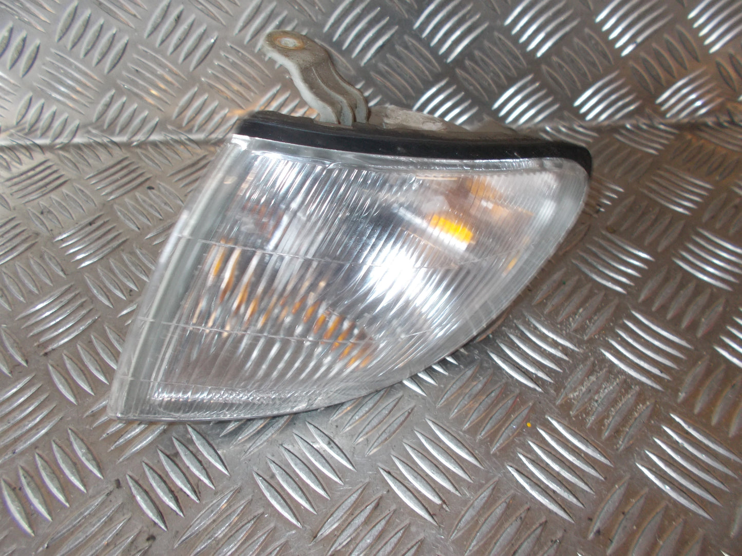 Hyundai H1 Blinklygte For Med OEM Nr. Ophugger Fra Hyundai Ophugger