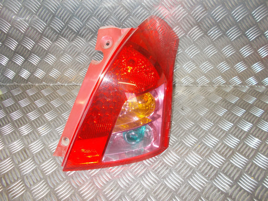 Suzuki Swift Baglygte Med OEM Nr. Ophugger Fra Suzuki Ophugger