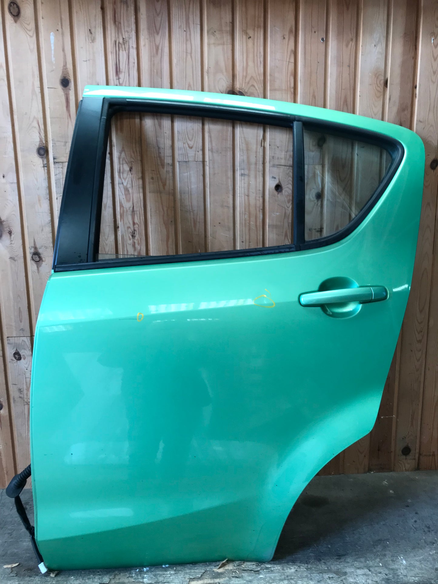 Suzuki Splash Bagdør V Med OEM Nr. 6800451K00 Fra Suzuki Ophugger