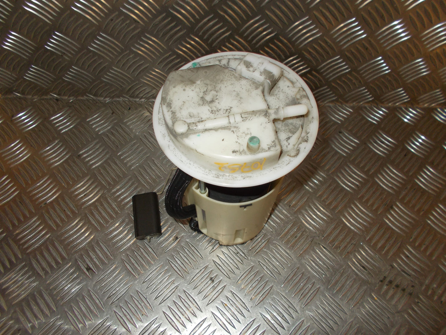 Alfa Romeo Alfa 147 Benz/Brændstofpumpe El Med OEM Nr. Ophugger Fra Alfa Romeo Ophugger