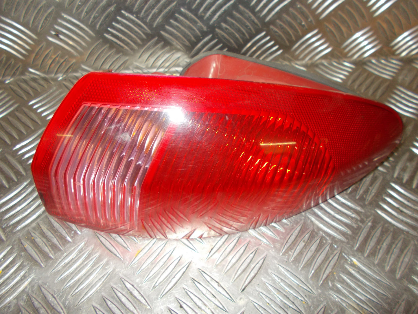 Alfa Romeo Alfa 147 Baglygte Med OEM Nr. Ophugger Fra Alfa Romeo Ophugger