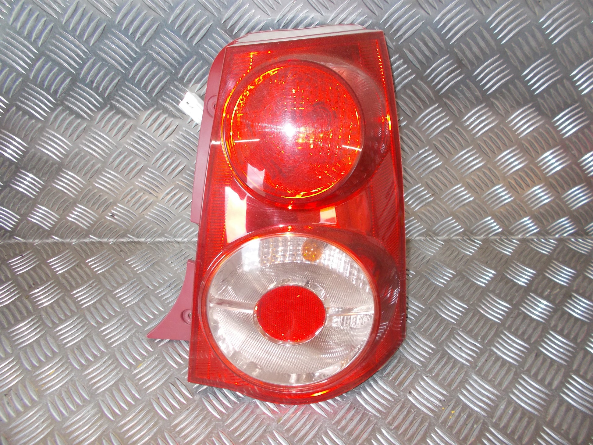 Kia Picanto Baglygte Med OEM Nr. 9242007500 Fra Kia Ophugger