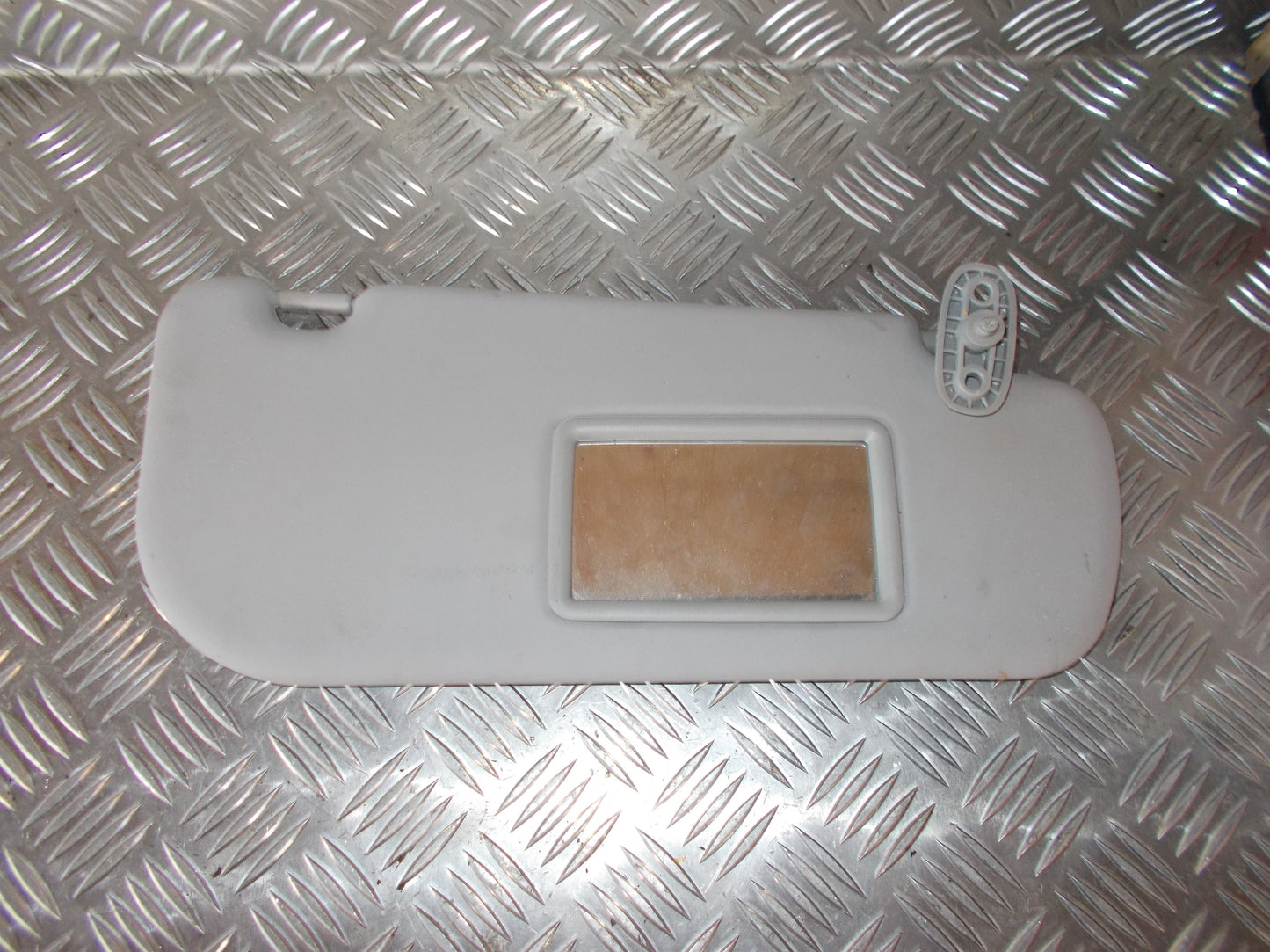 Kia Picanto Solskærm Med OEM Nr. Ophugger Fra Kia Ophugger