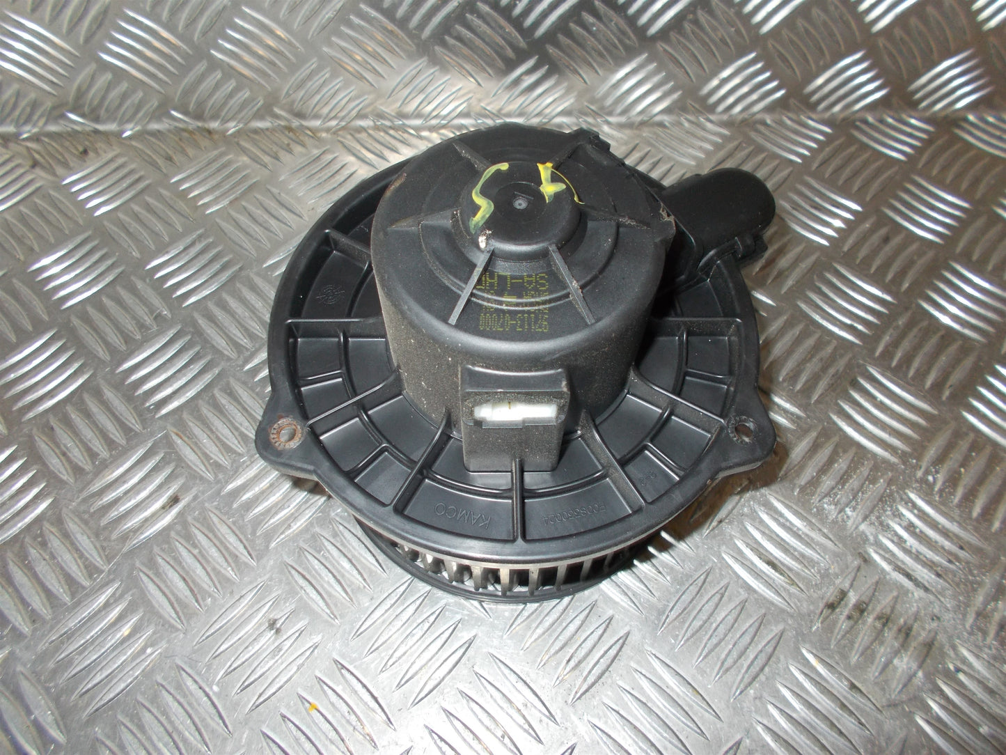 Kia Picanto Varmeblæser Med OEM Nr. 9711307000 Fra Kia Ophugger