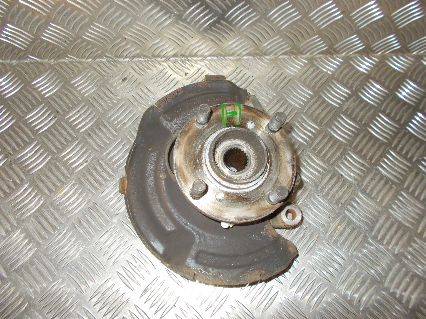 Suzuki Alto Spindel For H Med OEM Nr. Ophugger Fra Suzuki Ophugger