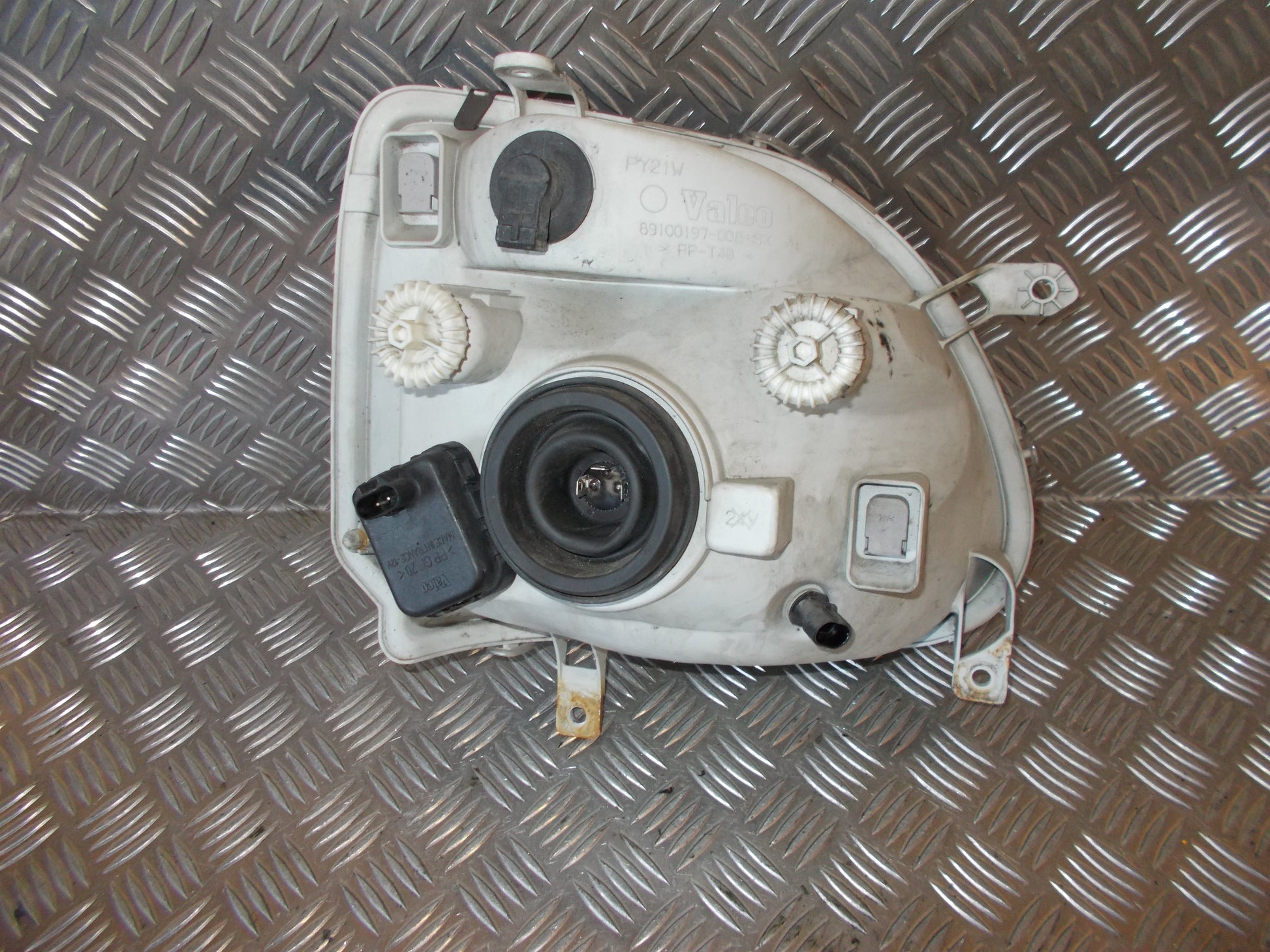 Suzuki Wagon R Forlygte Med OEM Nr. 3532183E00 Fra Suzuki Ophugger