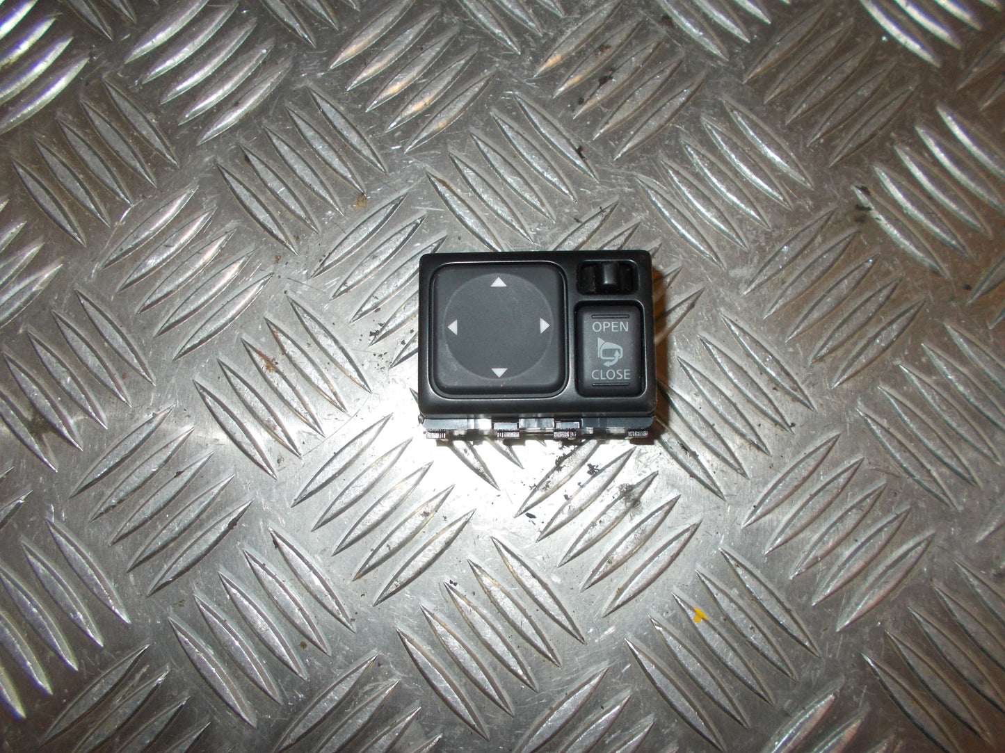 Nissan Micra K13 Kontakt Sidespejl Med OEM Nr. Ophugger Fra Nissan Ophugger