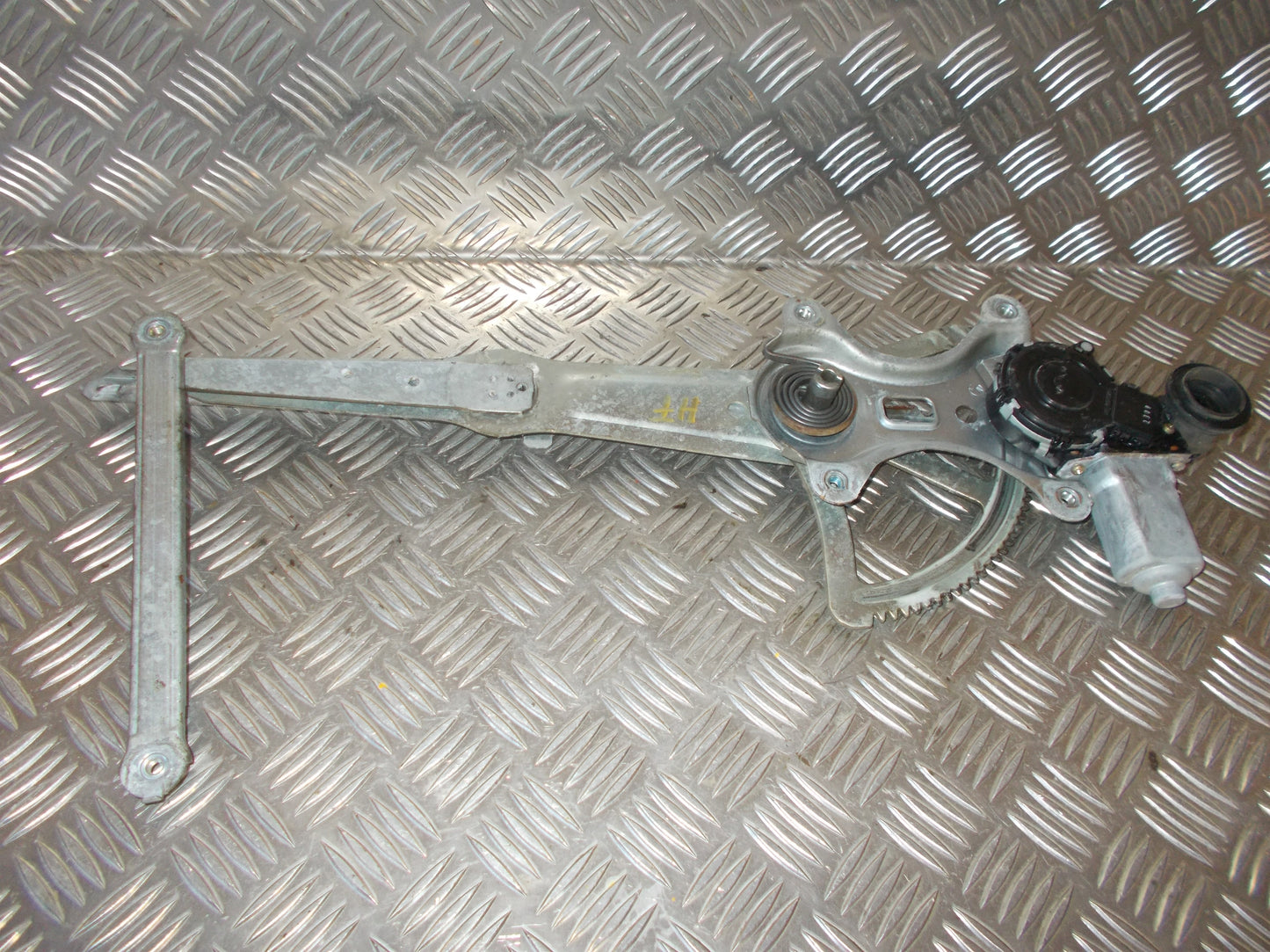 Toyota Avensis Verso Rudemotor - Rudehejs Med OEM Nr. Ophugger Fra Toyota Ophugger