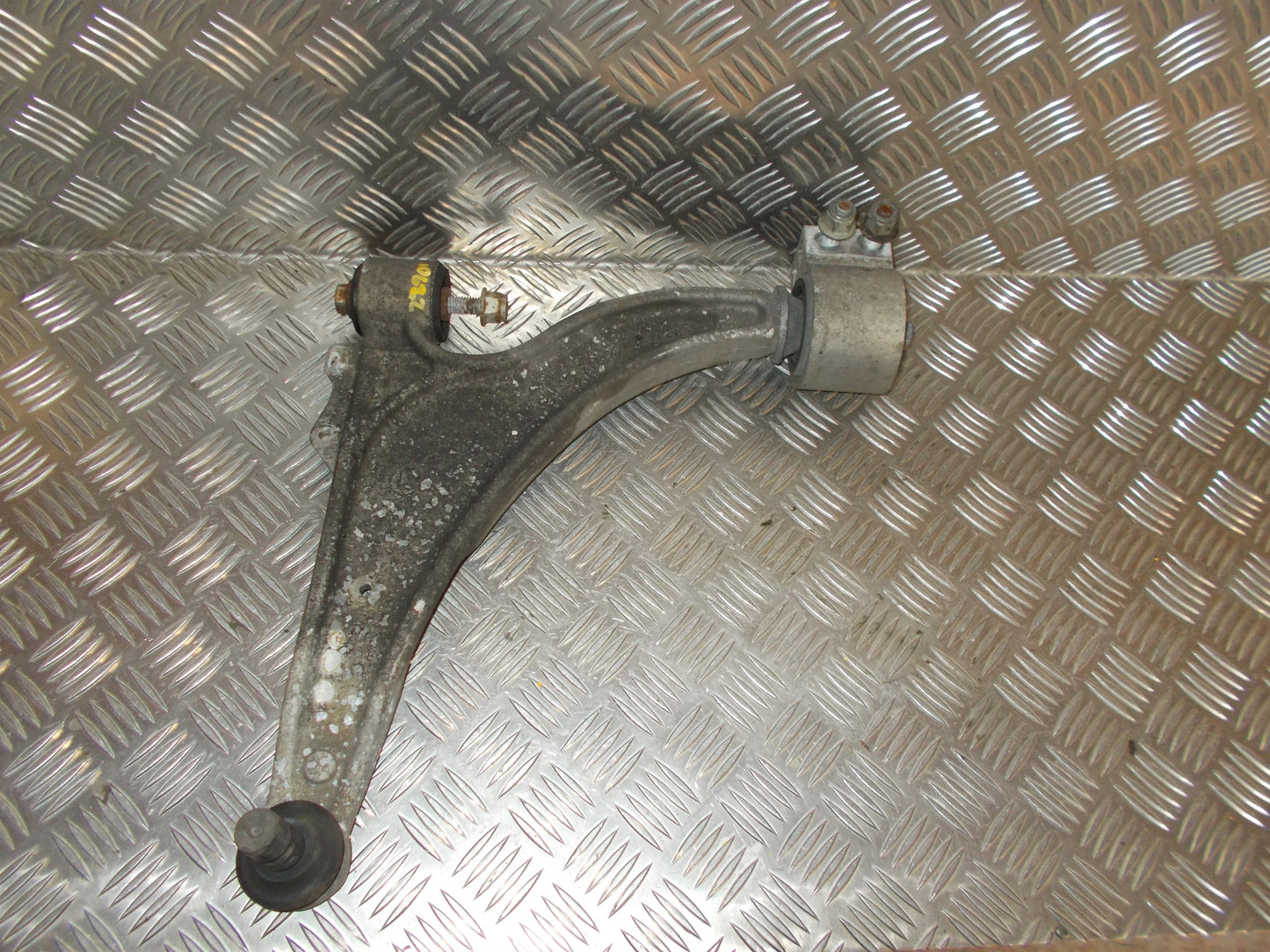 Opel Astra J Bærearm F.N. V Med OEM Nr. 13401129 Fra Opel Ophugger