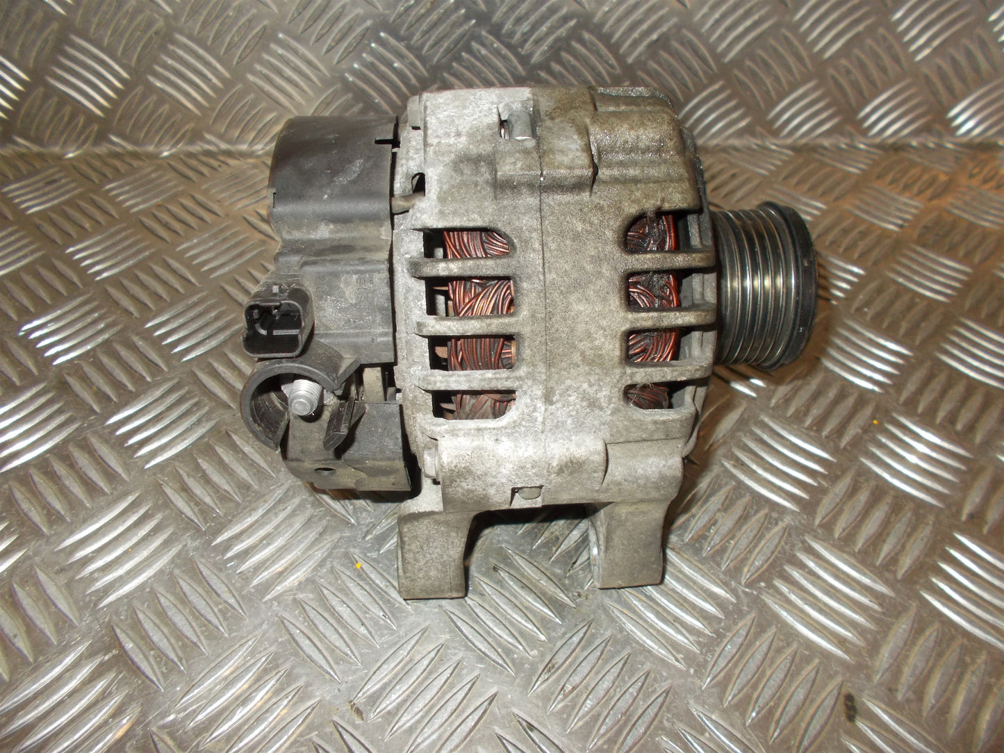 Peugeot Bipper Generator Med OEM Nr. 9664057480 Fra Peugeot Ophugger