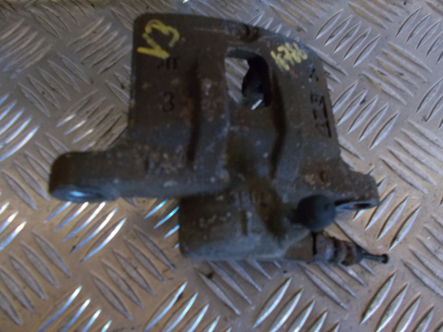 Mitsubishi Lancer Bremsekaliber VB Med OEM Nr. MR955065 Fra Mitsubishi Ophugger