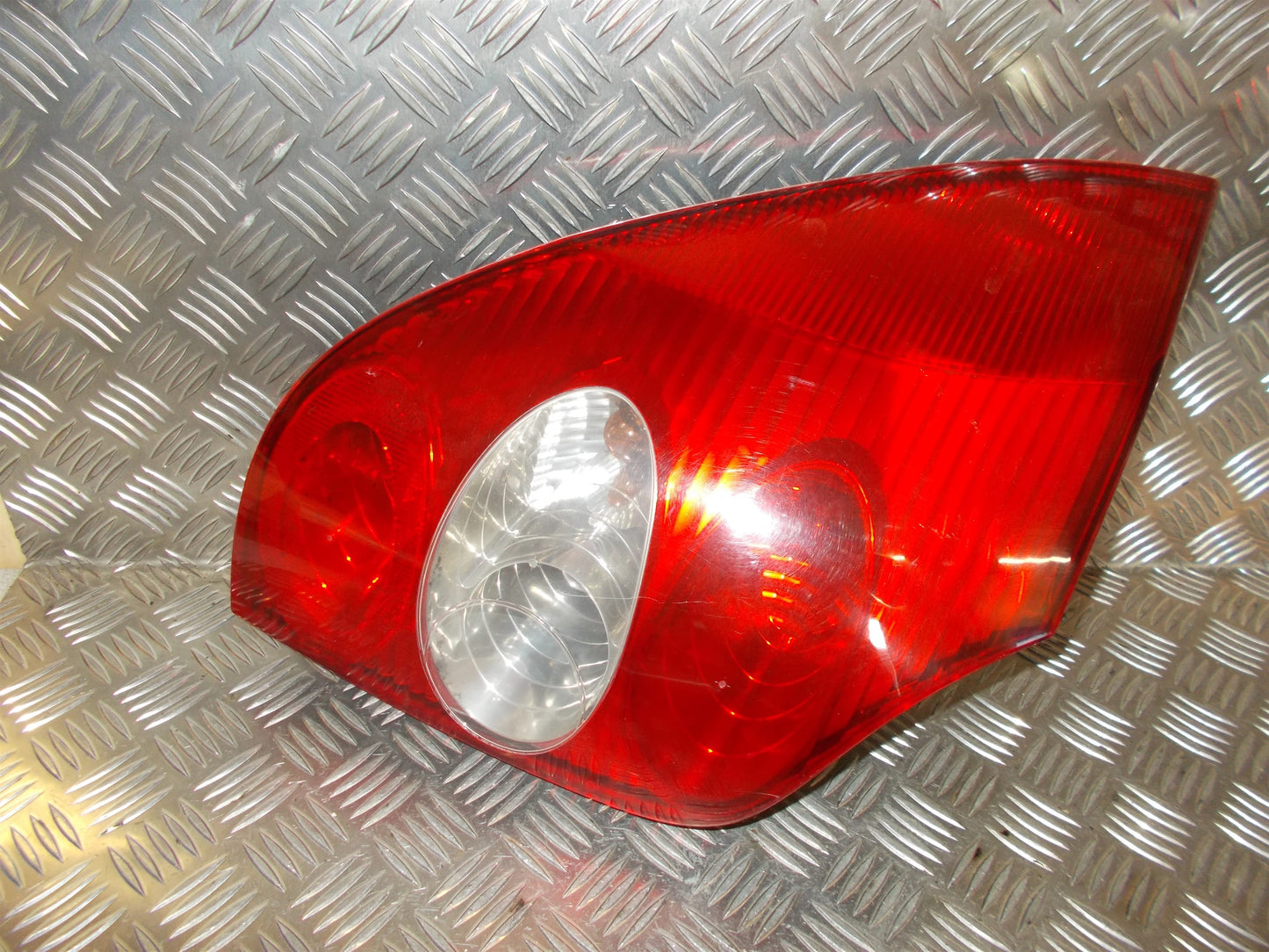 Renault Laguna 2 Baglygte Med OEM Nr. Ophugger Fra Renault Ophugger