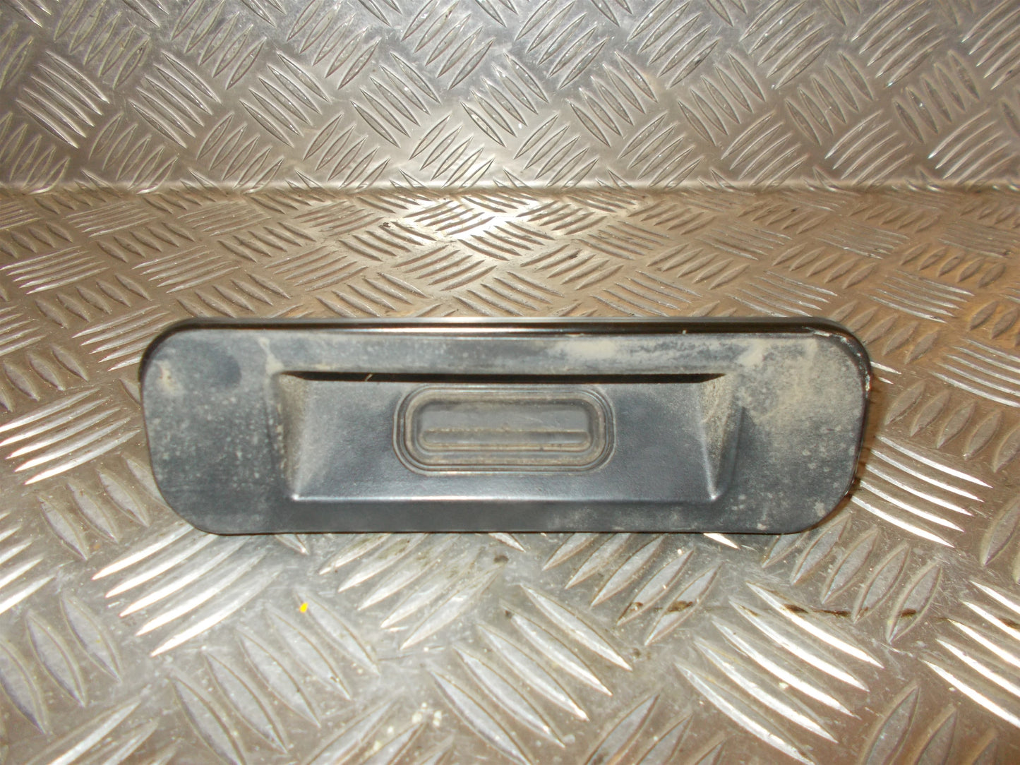 Opel Astra J Håndtag Udvendig Med OEM Nr. 13298054 Fra Opel Ophugger