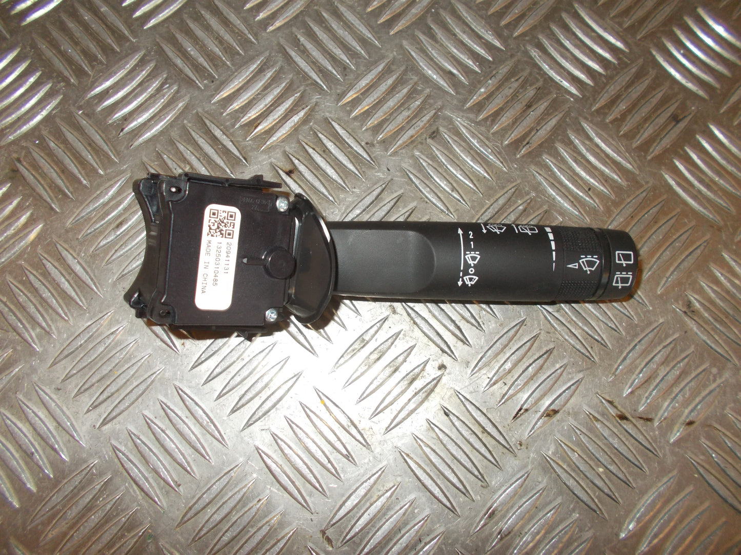 Opel Astra J Kontakt Visker Med OEM Nr. 13250310485 Fra Opel Ophugger