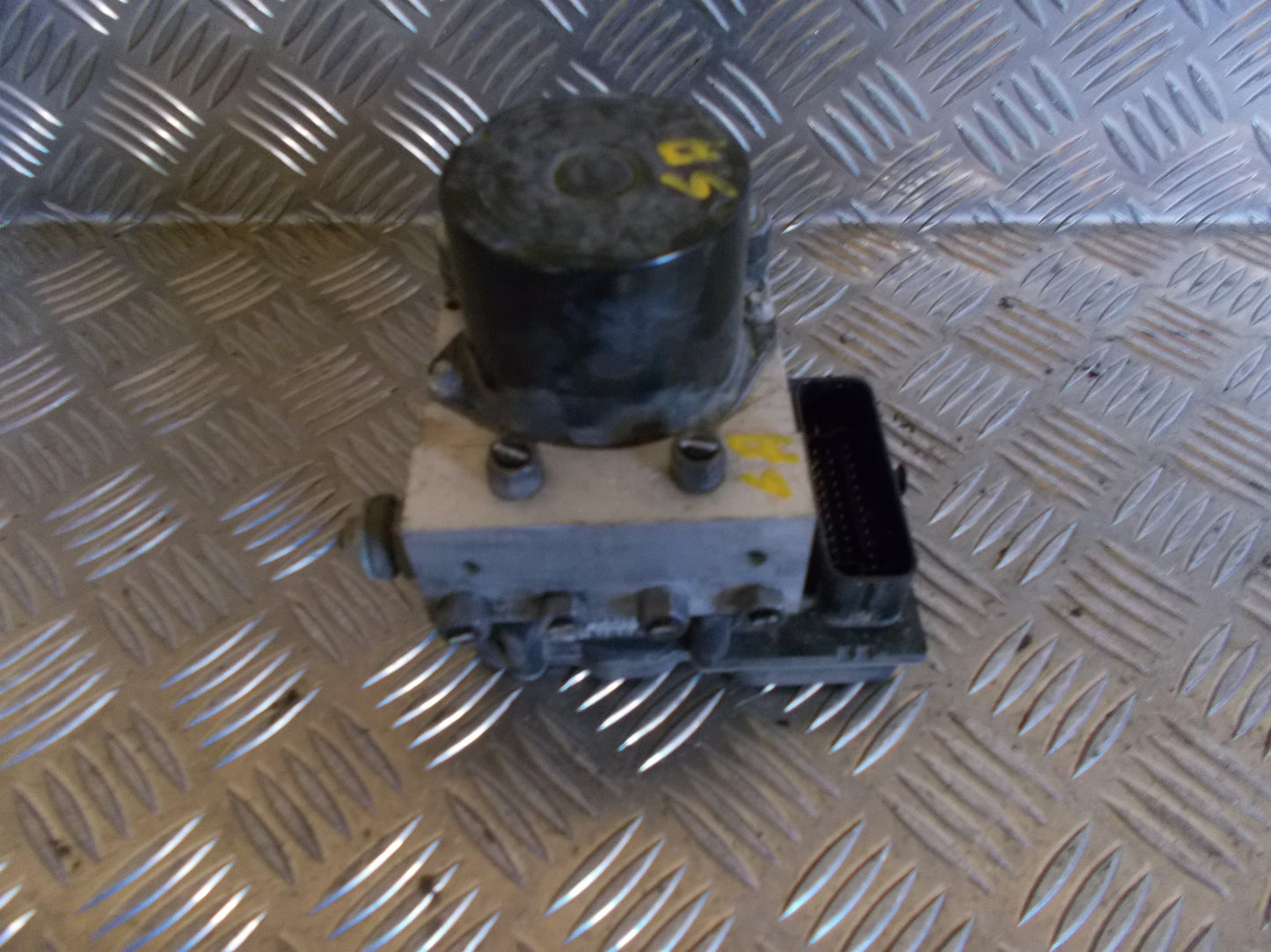 Seat Ibiza 6J Abs Pumpe Med OEM Nr. 6R0614517S Fra Seat Ophugger