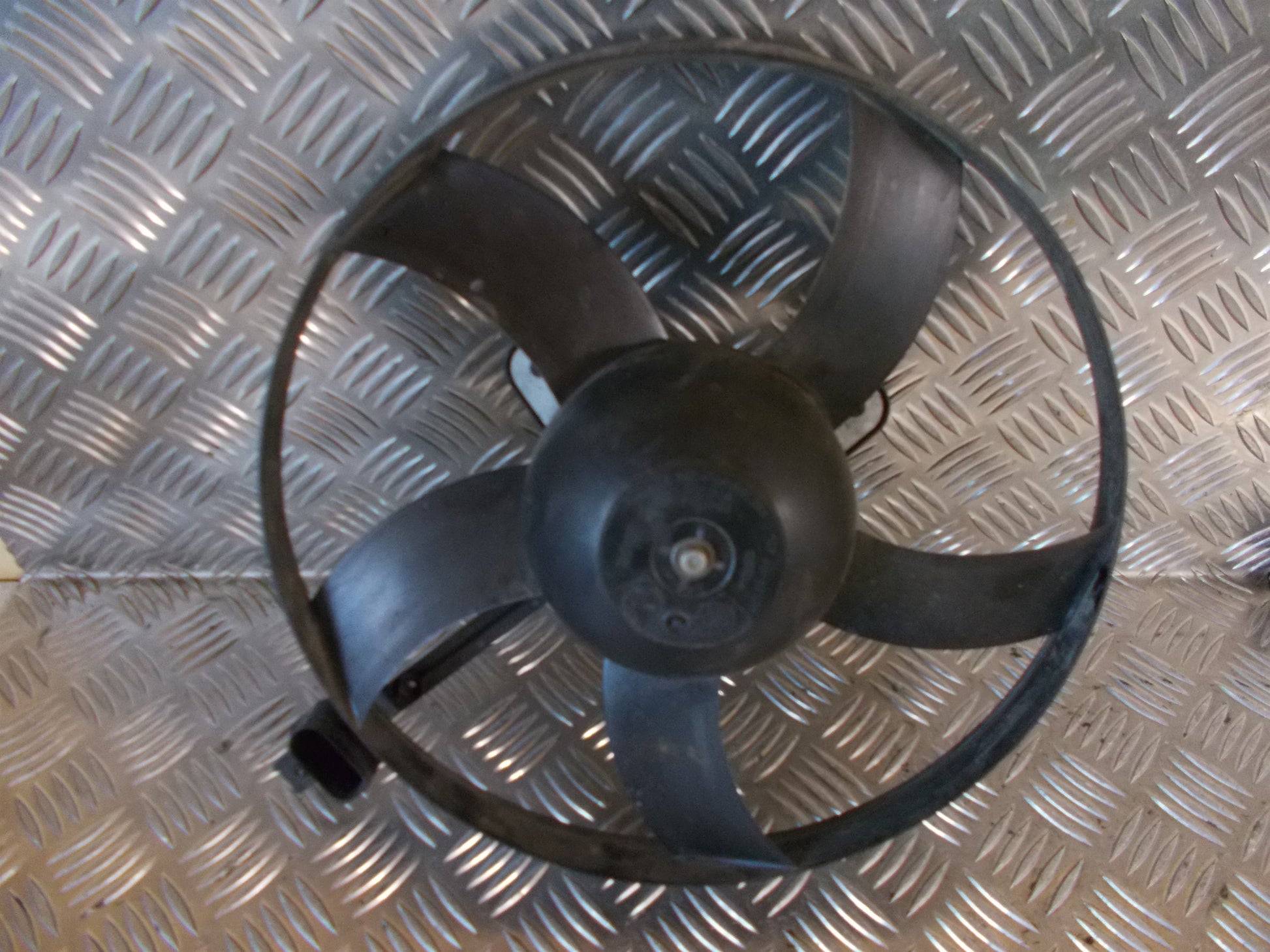 Seat Ibiza 6J Kølerblæser El Med OEM Nr. 6Q0959455AF Fra Seat Ophugger