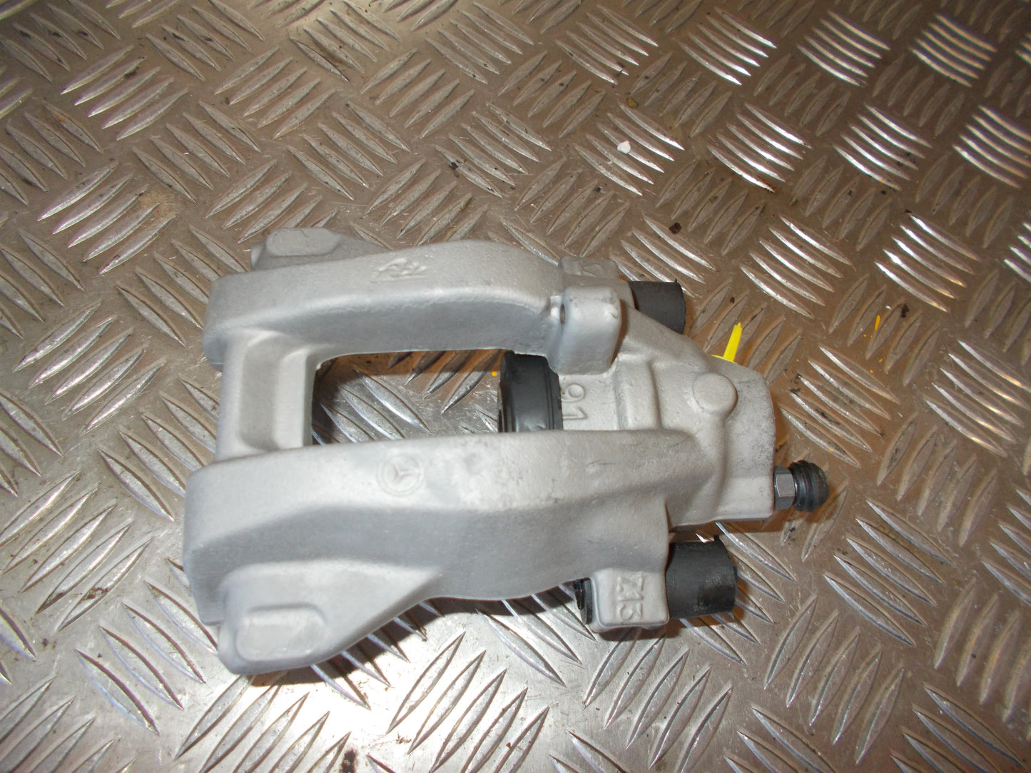 Mercedes E W211 Bremsekaliber VB Med OEM Nr. A0024202783 Fra Mercedes Ophugger