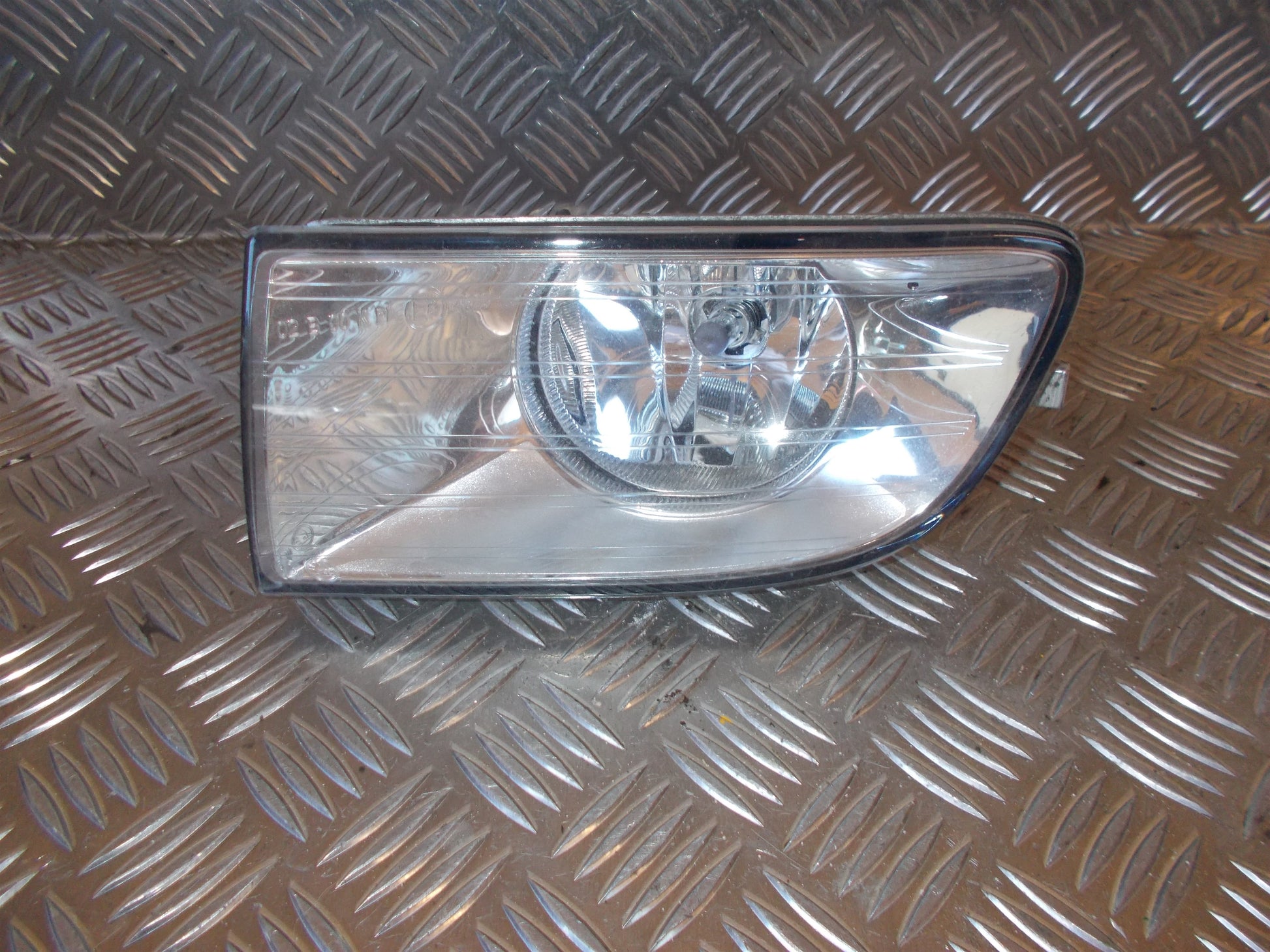 Skoda Octavia Tågelygte For Med OEM Nr. 1Z0941701A Fra Skoda Ophugger