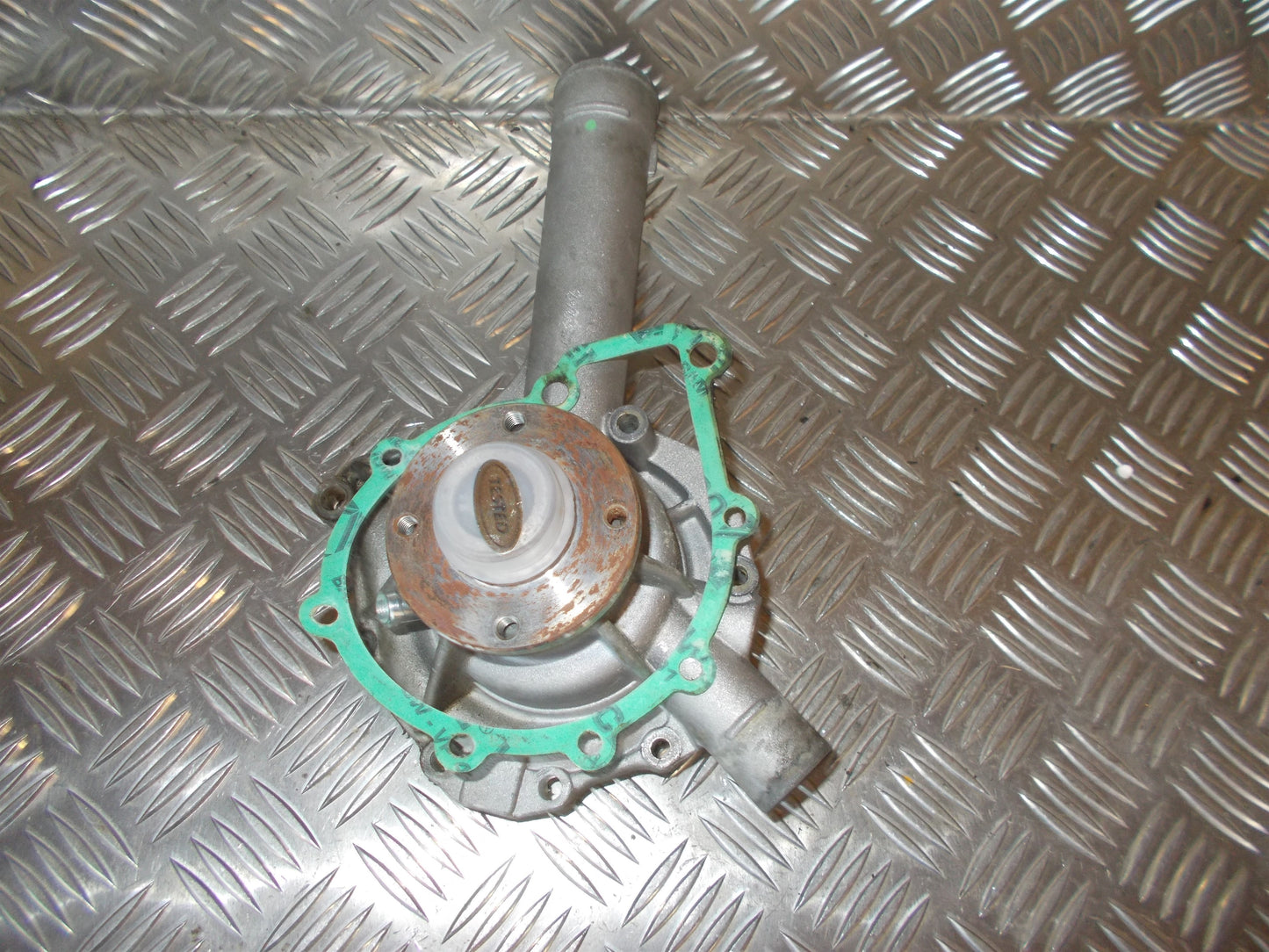 Mercedes C 180-280 W202 Vandpumpe Med OEM Nr. 1112004001 Fra Mercedes Ophugger