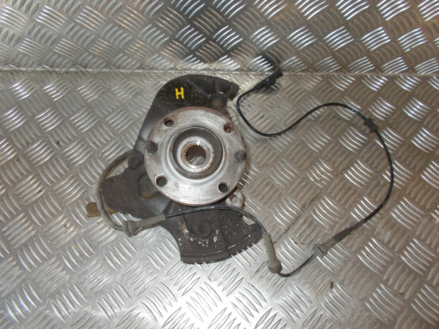 Ford Ka Spindel For H Med OEM Nr. Ophugger Fra Ford Ophugger