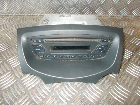 Ford Ka Radio M/Cd Med OEM Nr. 7355597070 Fra Ford Ophugger