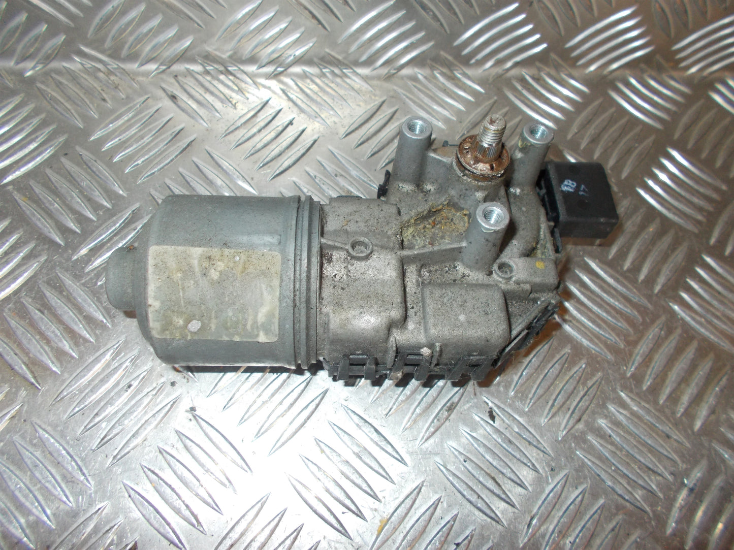 VW Passat 3B Viskermotor Med OEM Nr. 3B1955113C Fra VW Ophugger