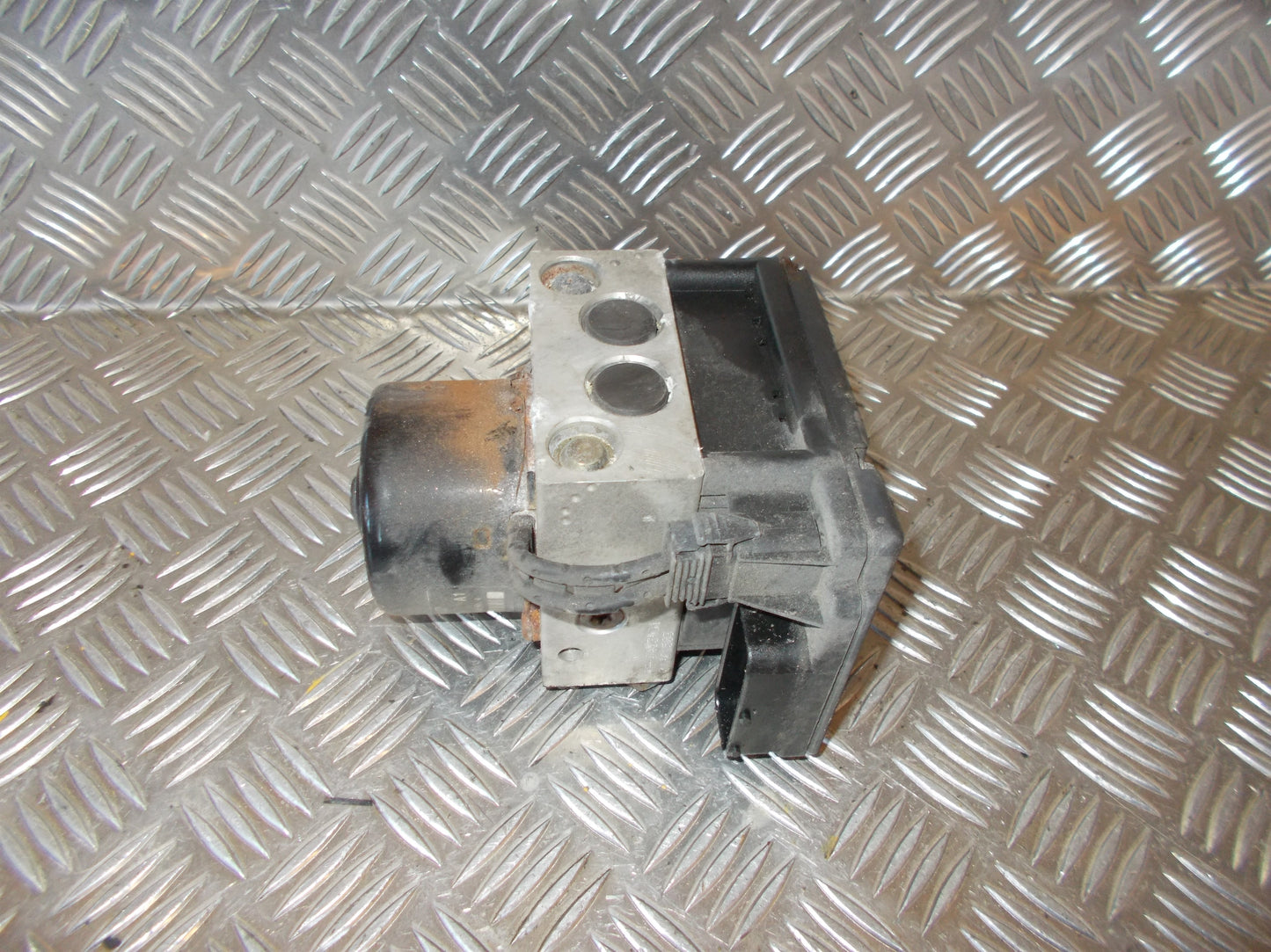 Seat Ibiza 6K2 ABS Pumpe Med OEM Nr. 6X0907379B Fra Seat Ophugger