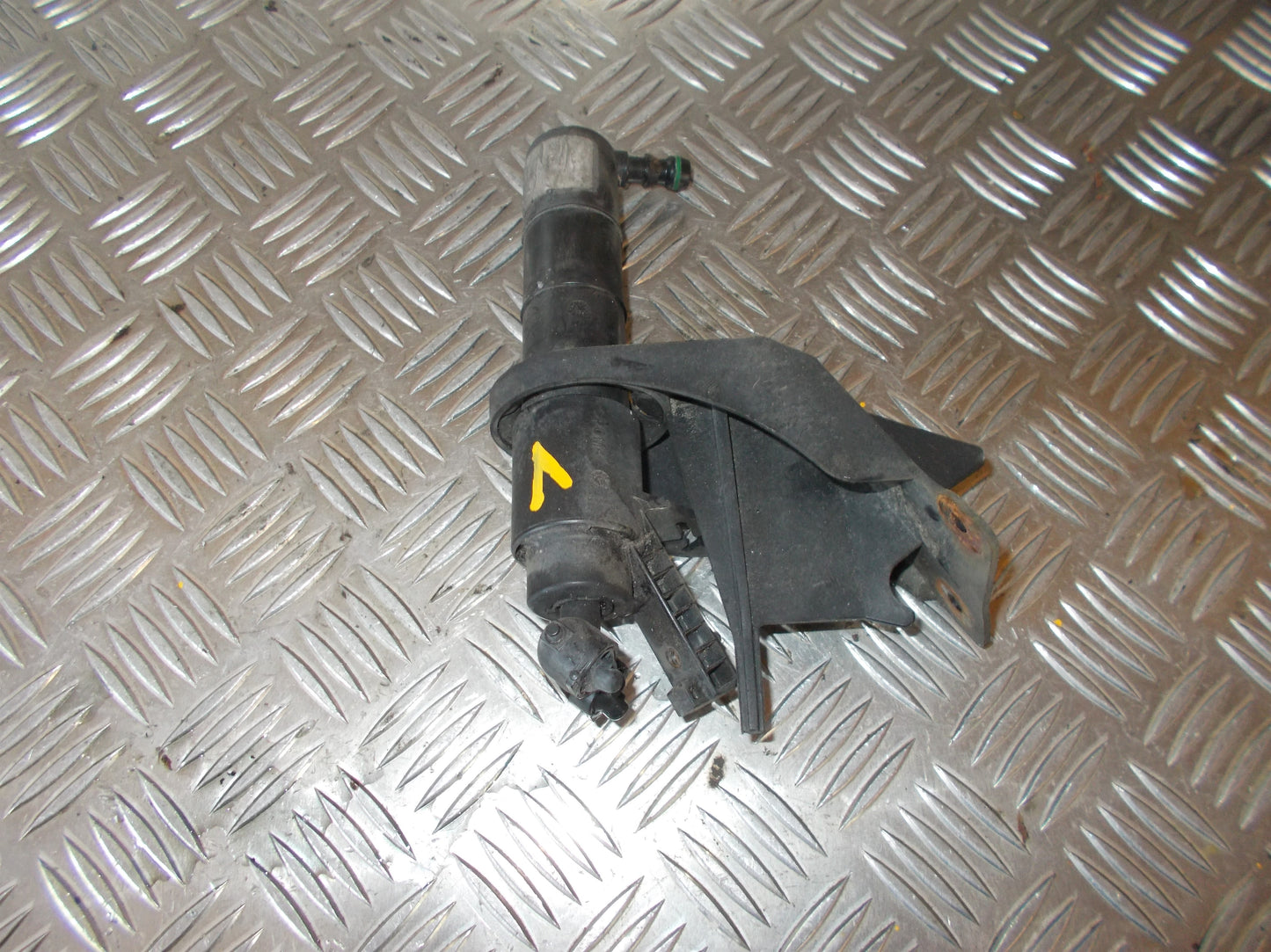 VW Polo 9N Sprinklerdyse Med OEM Nr. 6Q0955965A Fra VW Ophugger