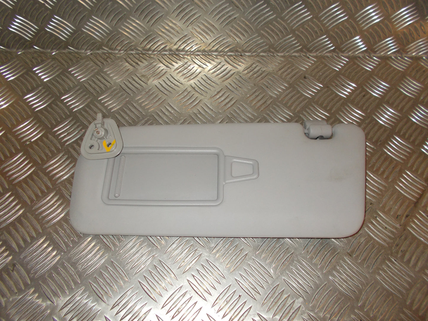 Hyundai I30 Tm Solskærm Med OEM Nr. Ophugger Fra Hyundai Ophugger