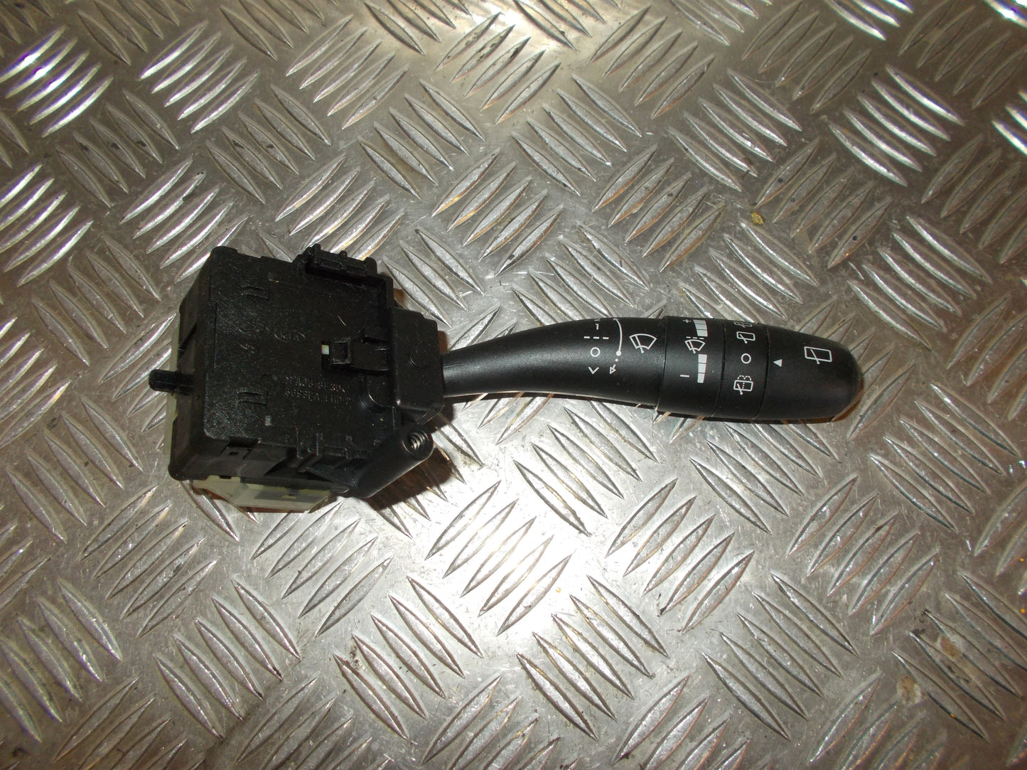 Hyundai I30 TM Kontakt Visker Med OEM Nr. 934202R01 Fra Hyundai Ophugger
