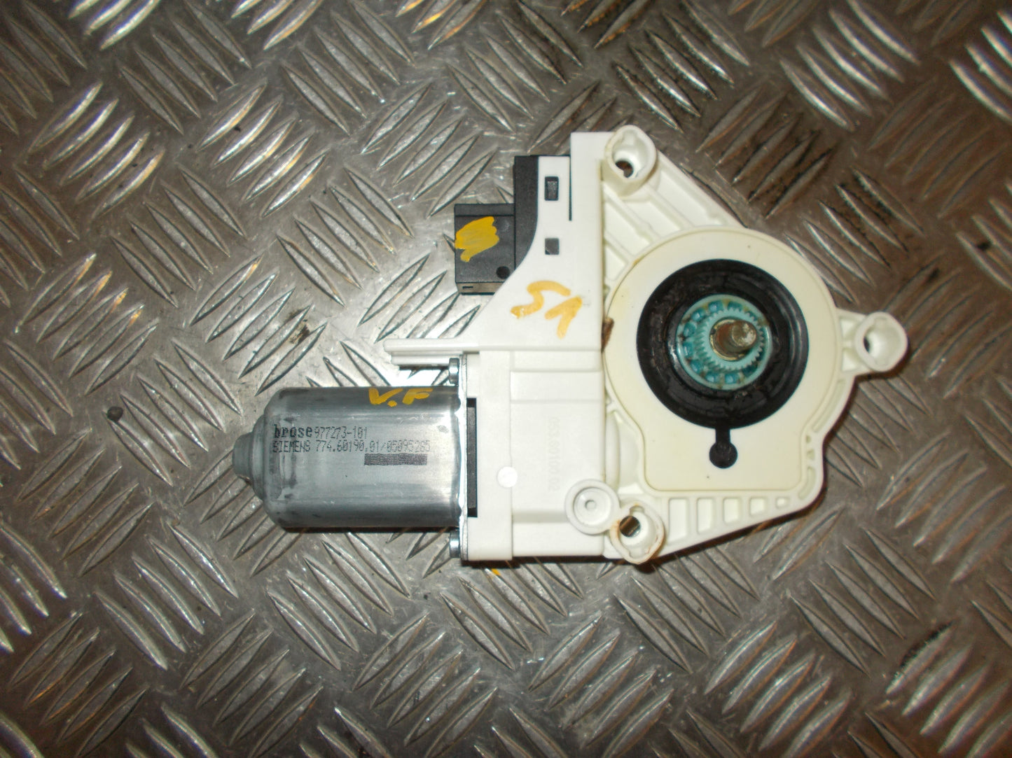 Audi A6 Rudemotor - Rudehejs Med OEM Nr. 4F0959801D Fra Audi Ophugger