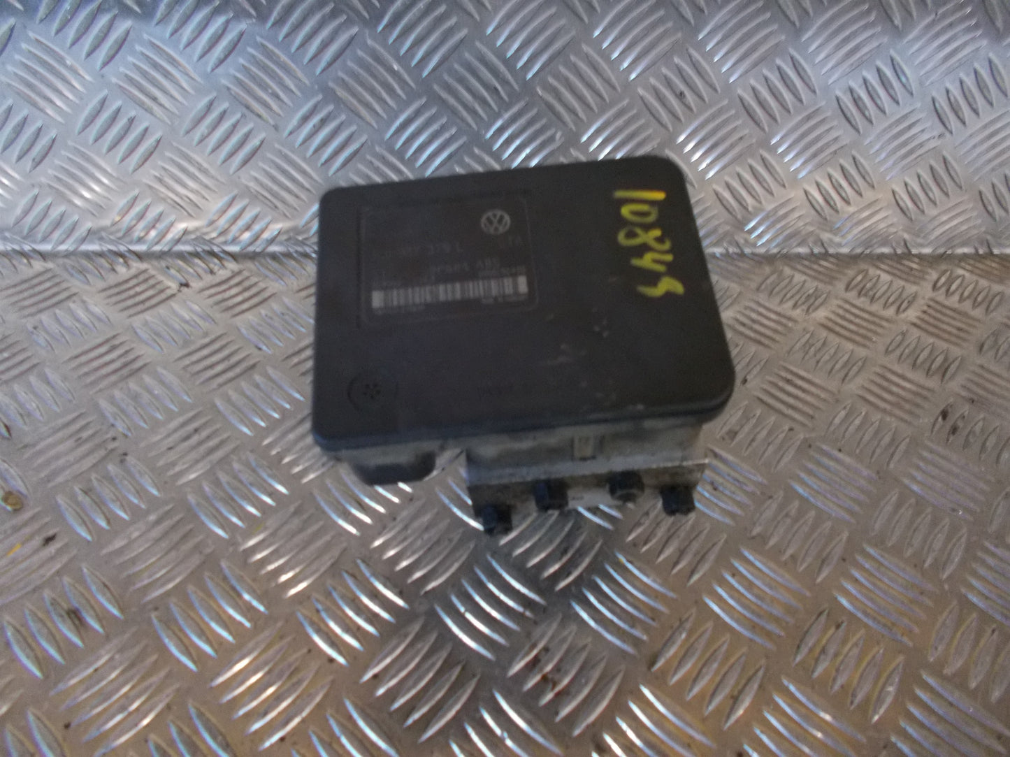 Audi A3 8L Abs Pumpe Med OEM Nr. 1C0907379L Fra Audi Ophugger