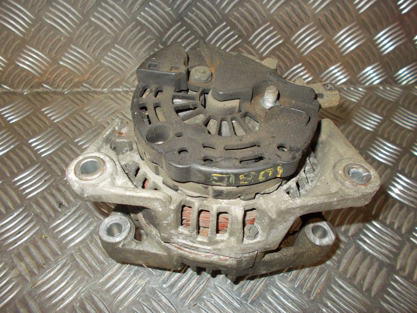 Opel Zafira A Generator Med OEM Nr. CA1582IR Fra Opel Ophugger