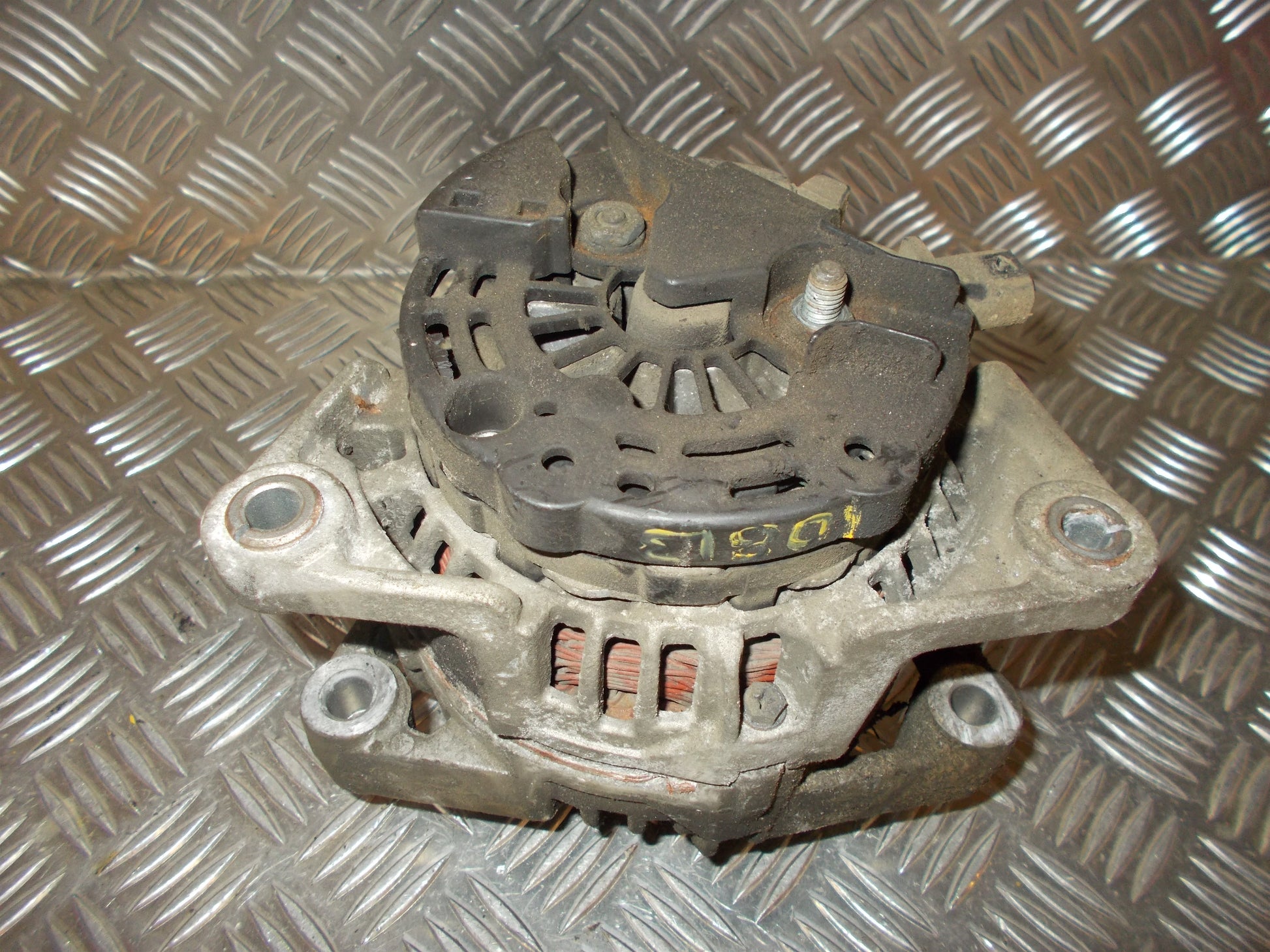 Opel Zafira A Generator Med OEM Nr. CA1582IR Fra Opel Ophugger