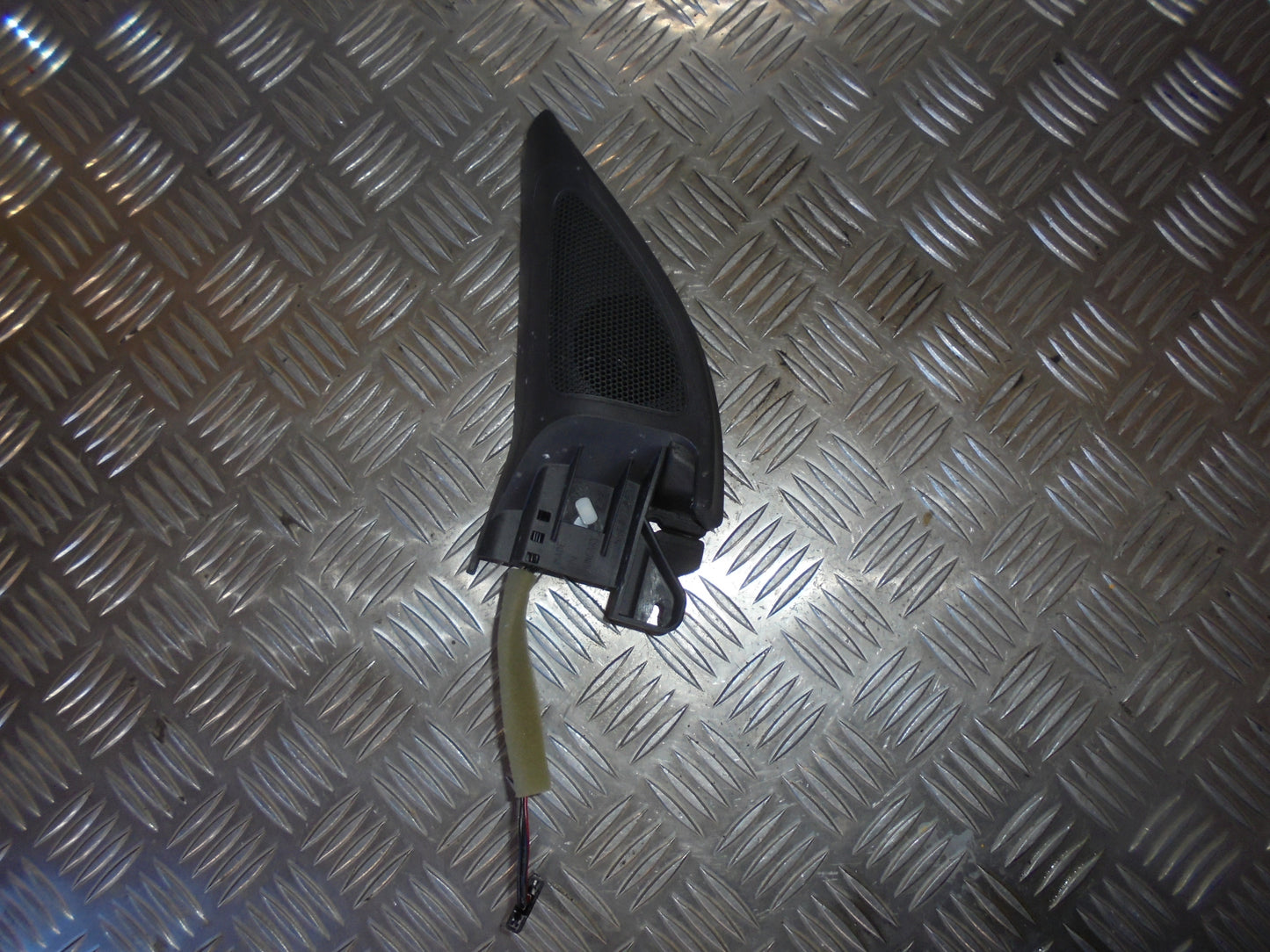 VW Golf 6 1K Højttaler Med OEM Nr. 5K0837985 Fra VW Ophugger