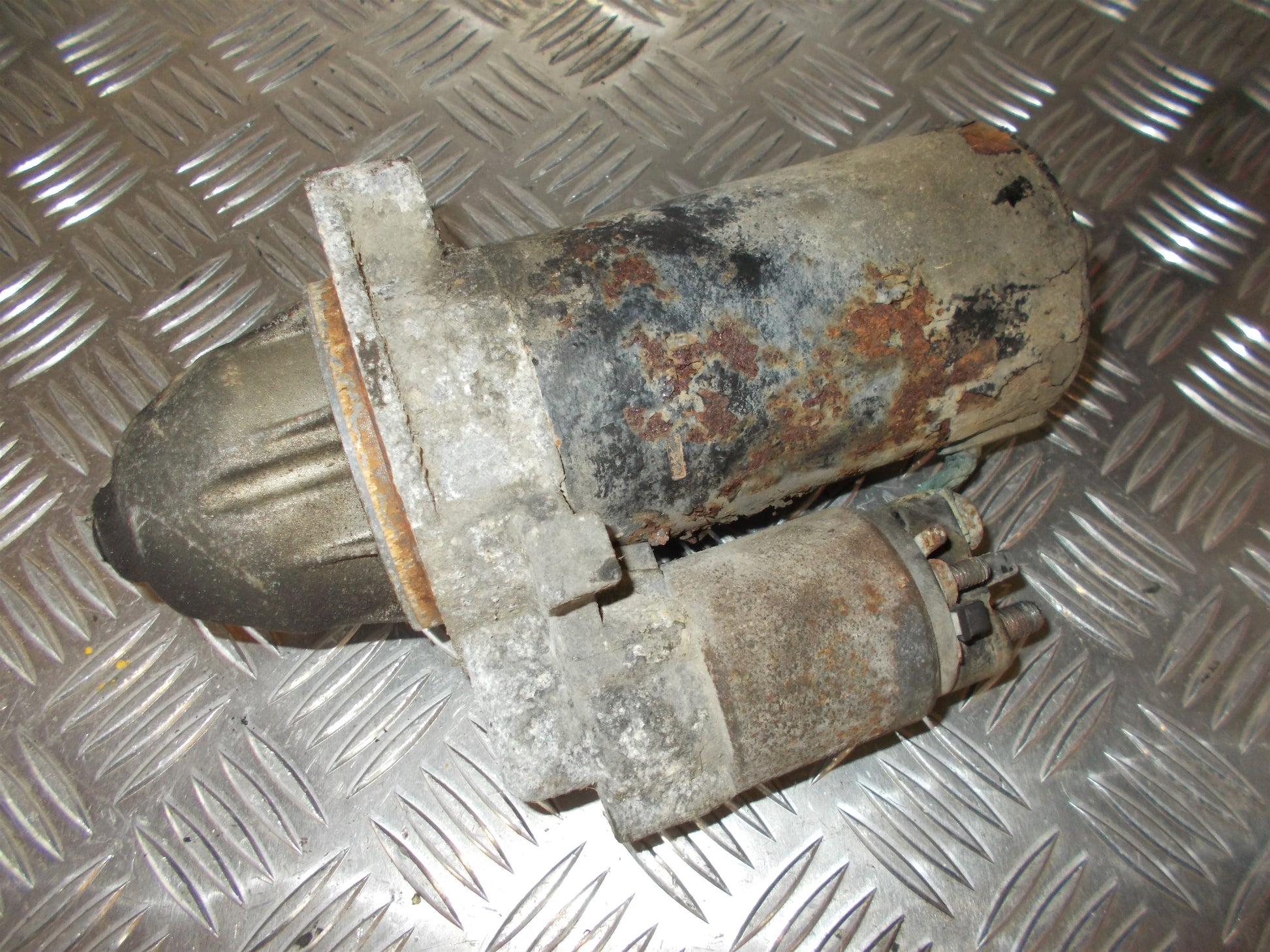 Mercedes VITO W638 Starter Med OEM Nr. A0051511301 Fra Mercedes Ophugger