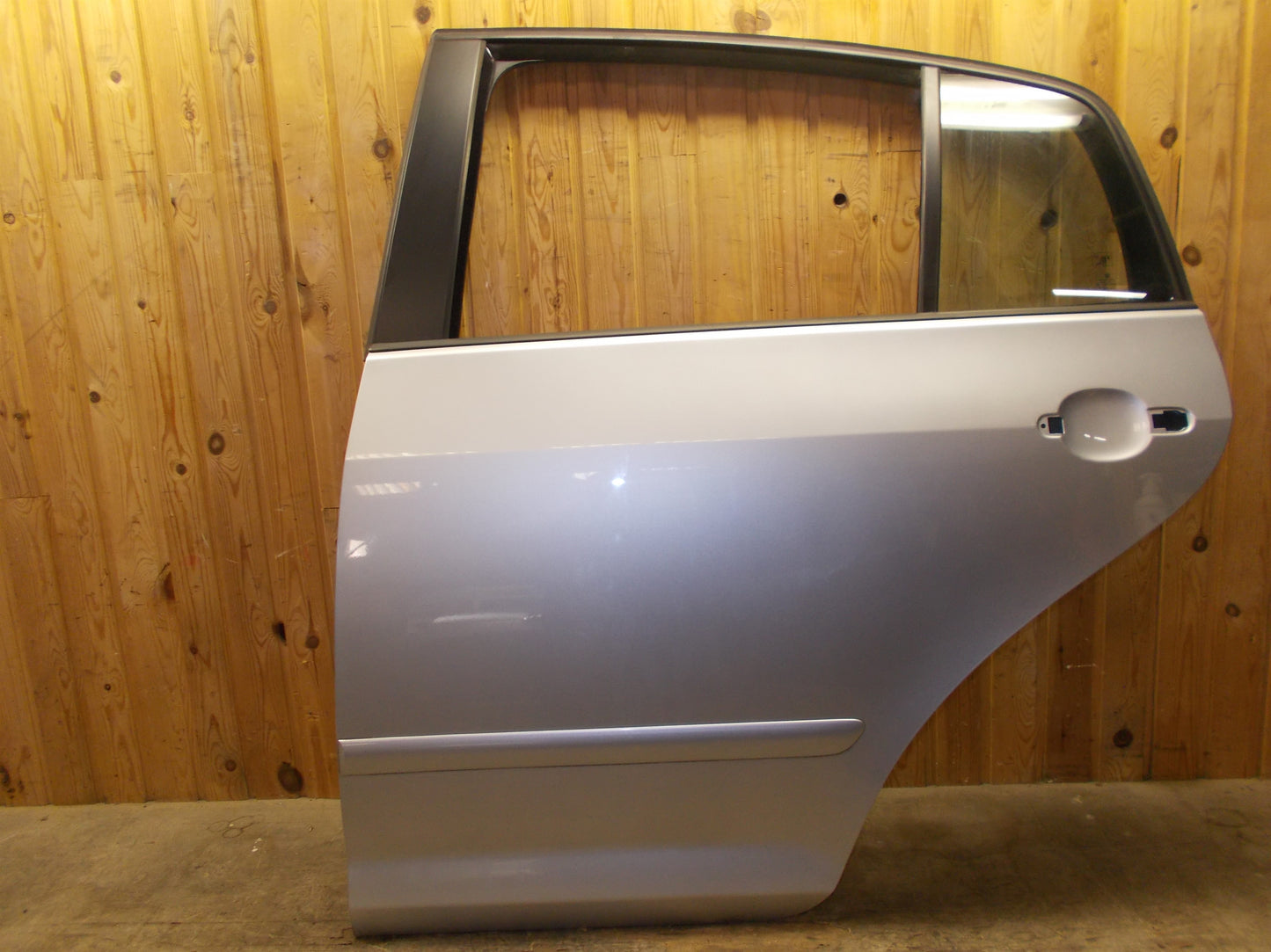 VW Golf 5 1K Bagdør V Med OEM Nr. 5M0833105B Fra VW Ophugger