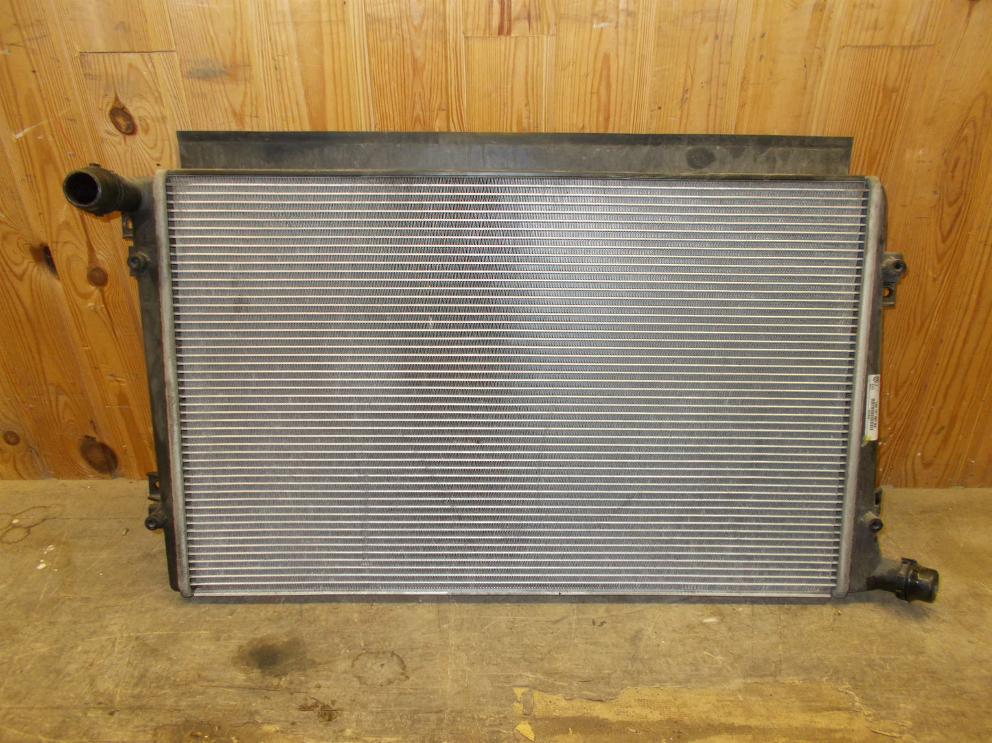 VW Golf 5 1K Køler Med OEM Nr. 1K0121251AK Fra VW Ophugger
