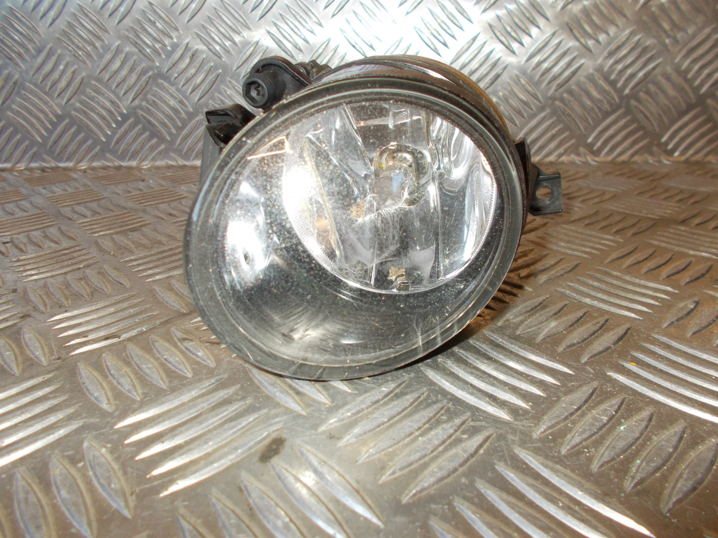 VW Golf 5 1K Tågelygte For Med OEM Nr. 6C0941700 Fra VW Ophugger