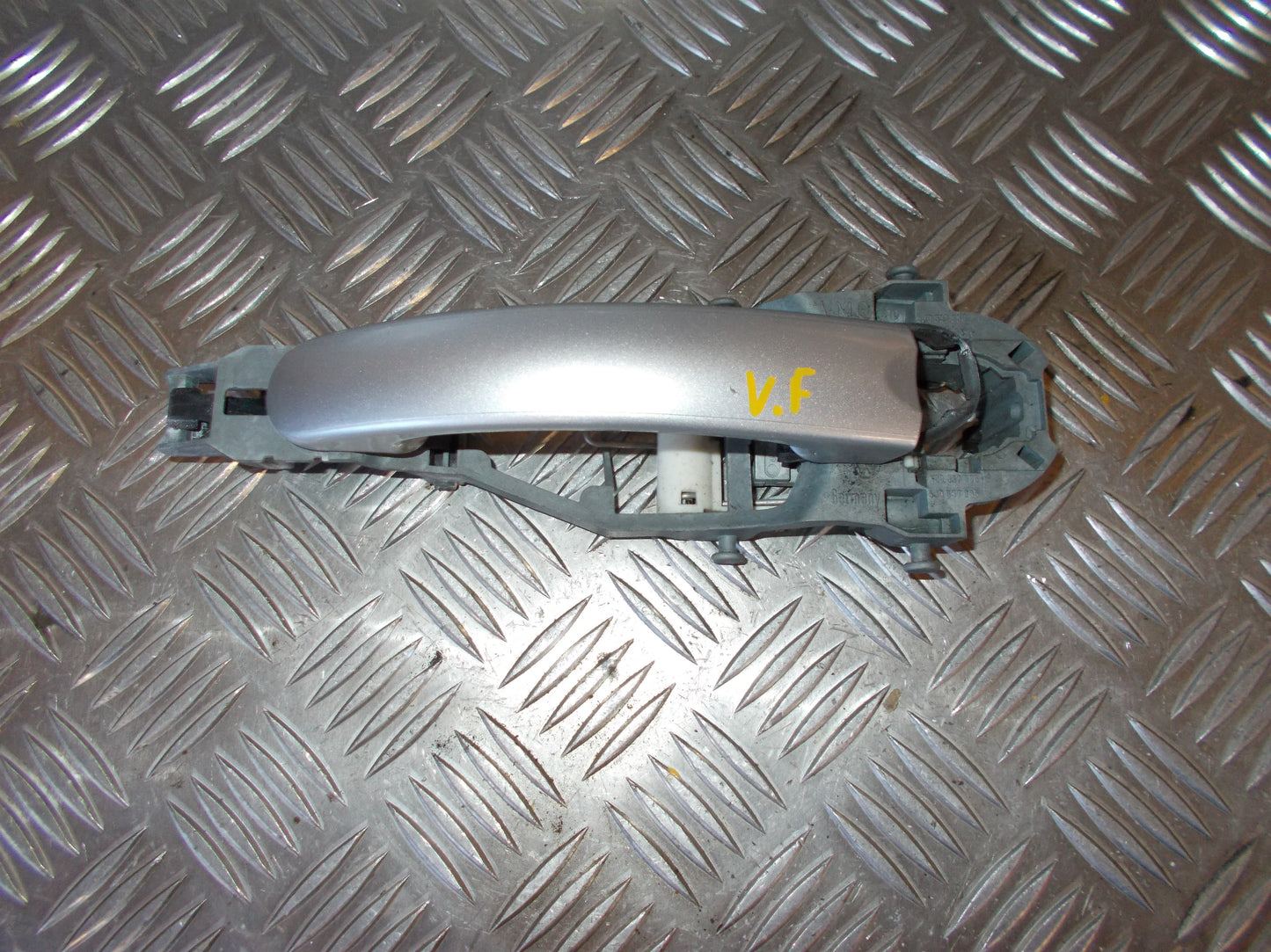 VW Golf 5 1K Håndtag Udvendig Med OEM Nr. 1K5837205GRU Fra VW Ophugger