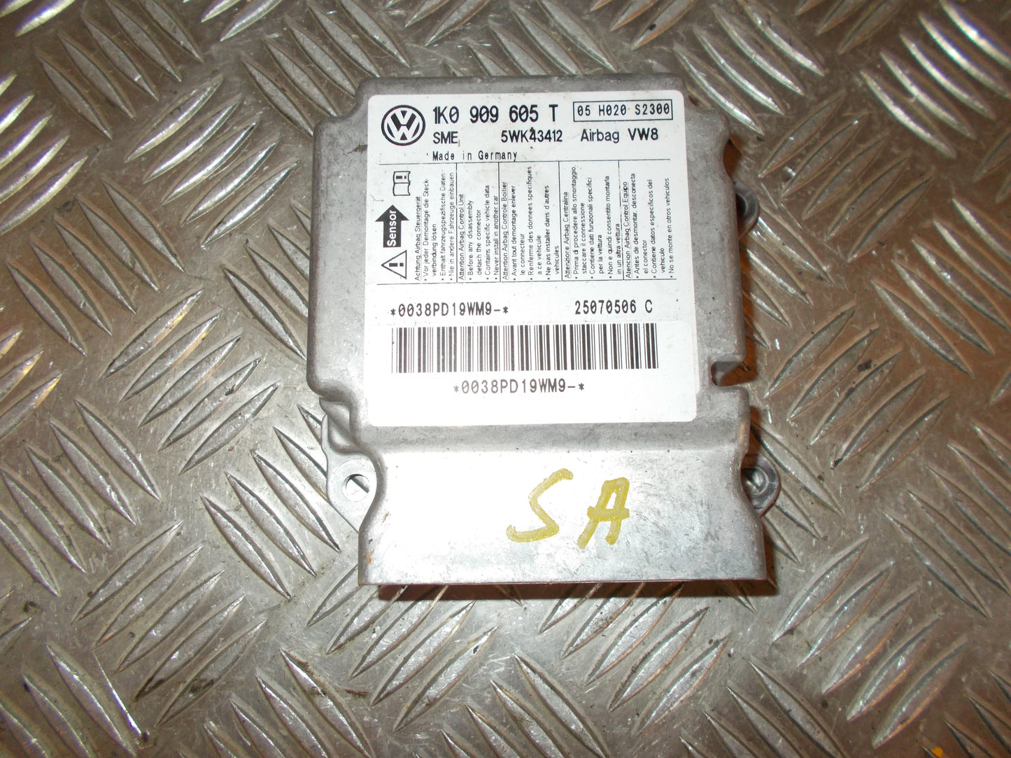 VW Golf 5 1K Airbag Elboks Med OEM Nr. 1K0909605T Fra VW Ophugger