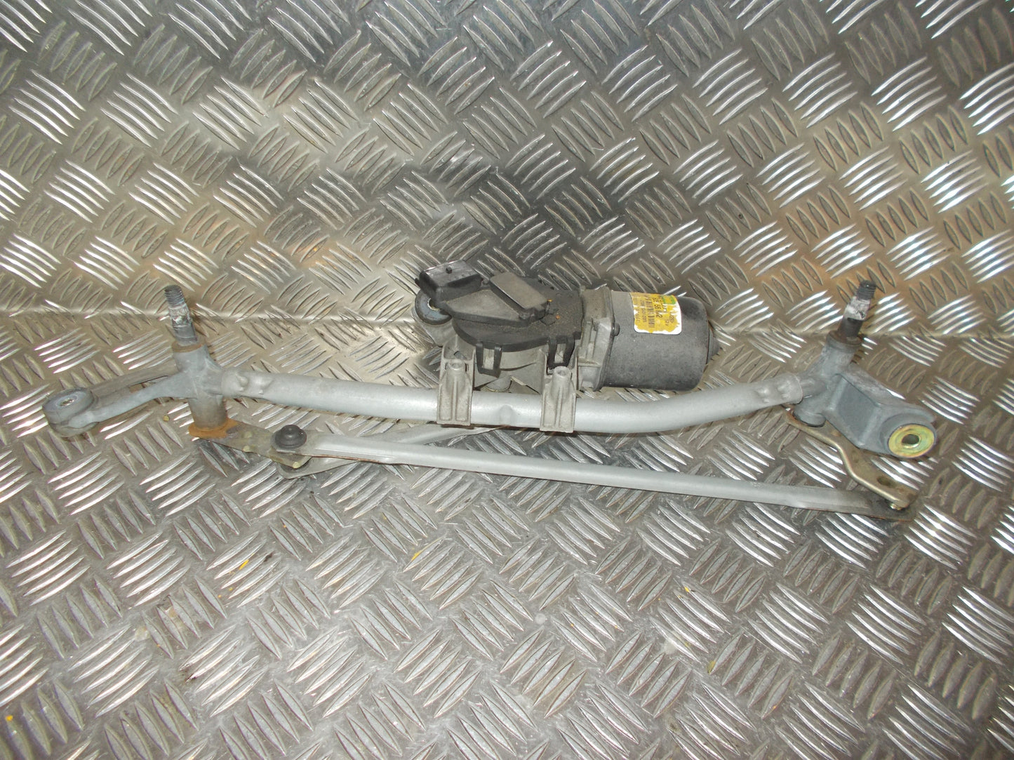 Renault Megane 2 Viskertræk Med OEM Nr. Ophugger Fra Renault Ophugger