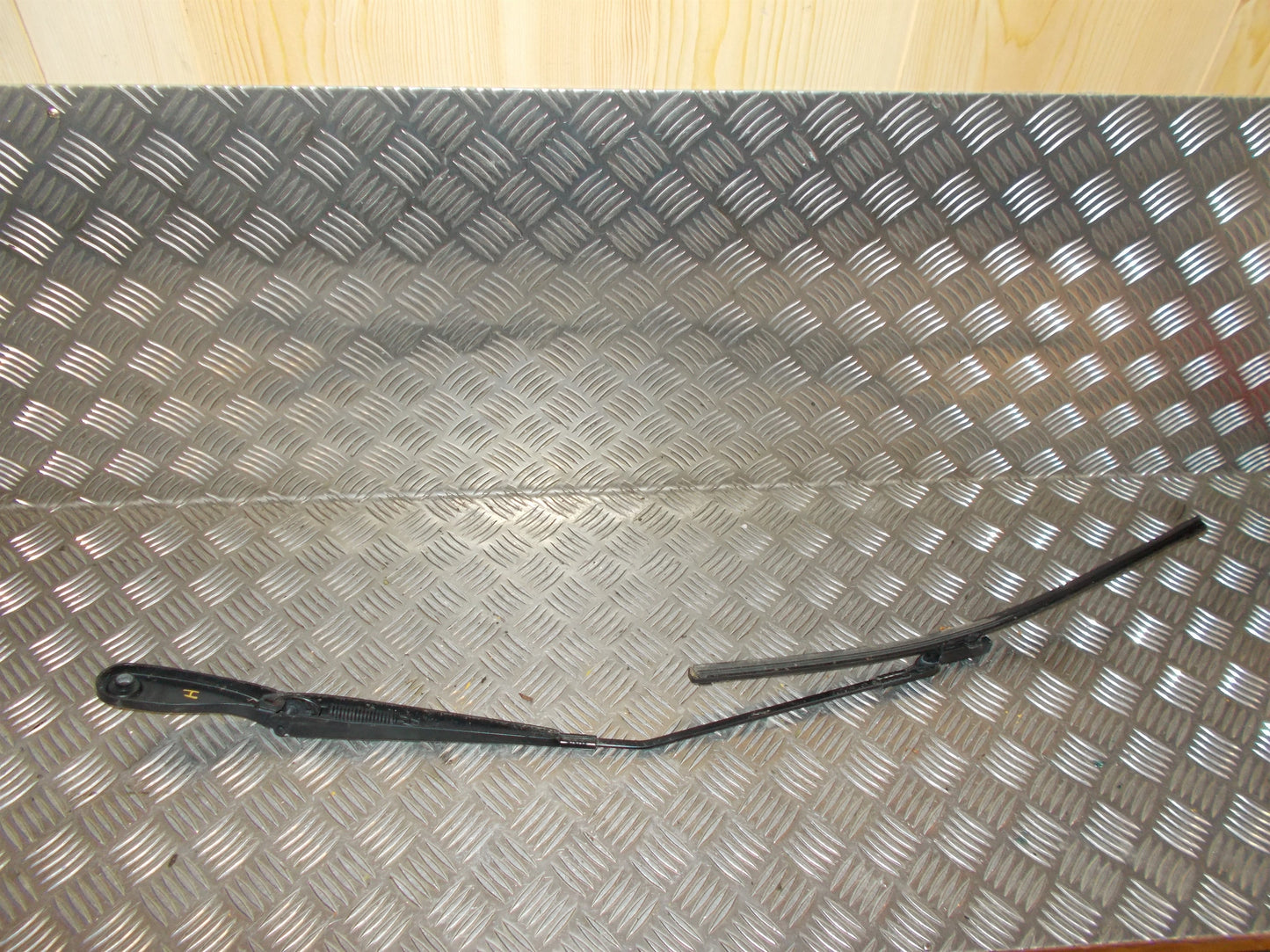 Volvo S40/V50 Viskerarm Med OEM Nr. Ophugger Fra Volvo Ophugger