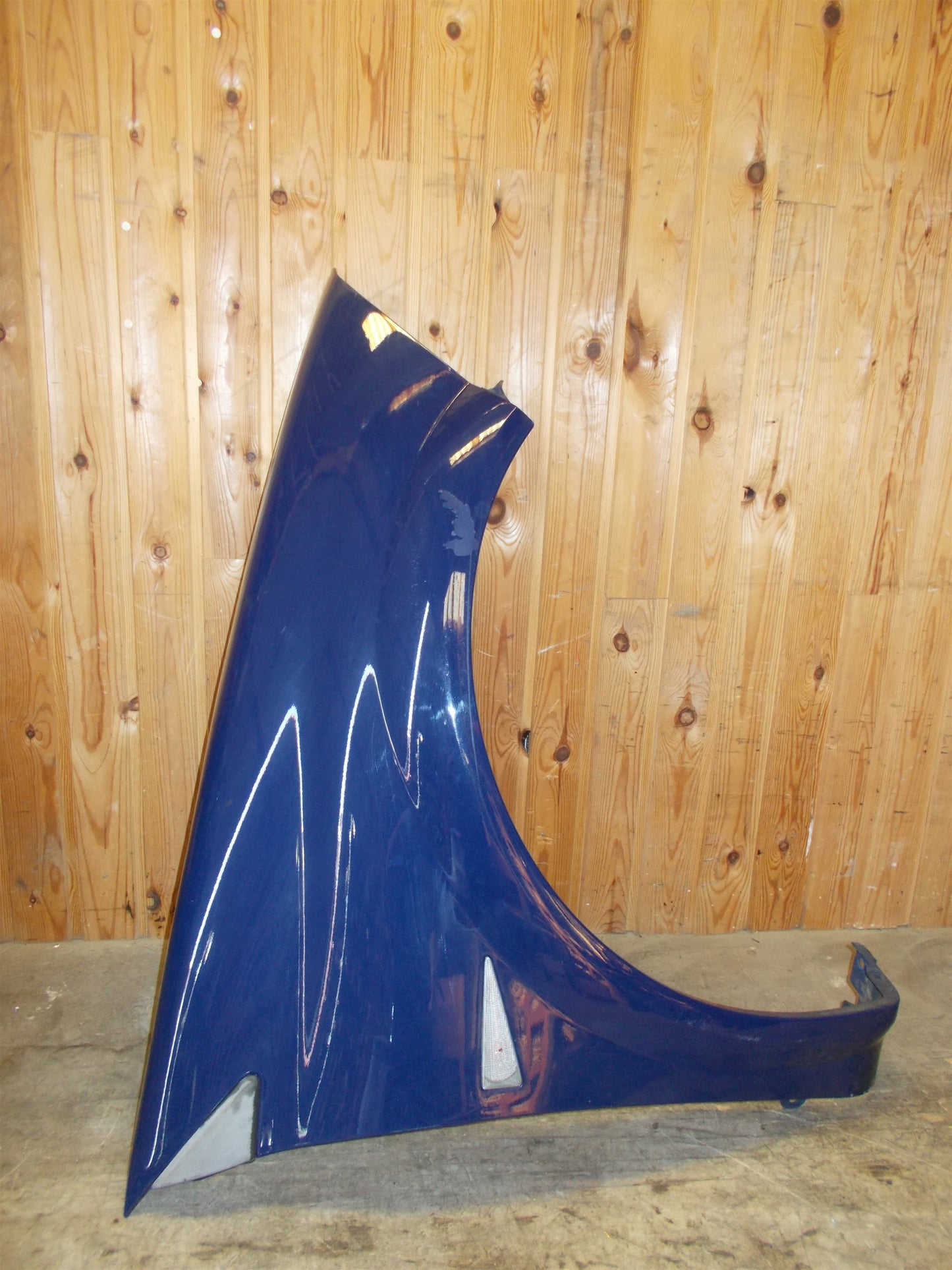 Renault Megane 2 Forskærm H Med OEM Nr. 7701477187 Fra Renault Ophugger