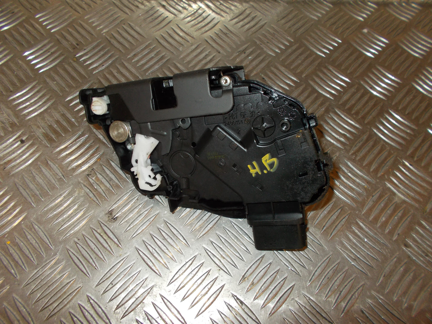 Volvo S40/V50 Dørlås Med OEM Nr. 30799318 Fra Volvo Ophugger